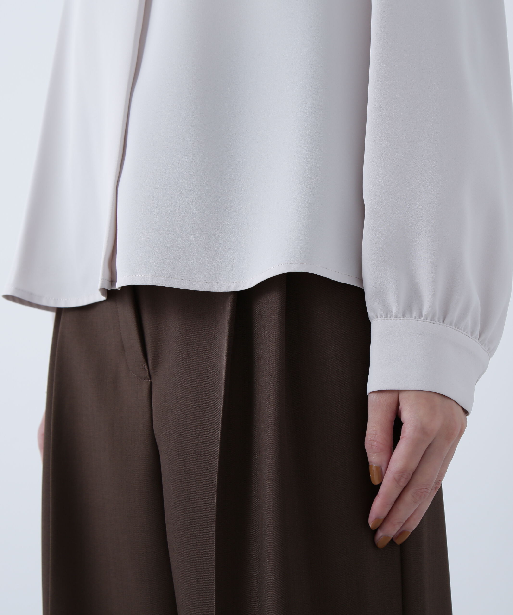  「スキッパーメタルポイントブラウス」|シャツ・ブラウス|