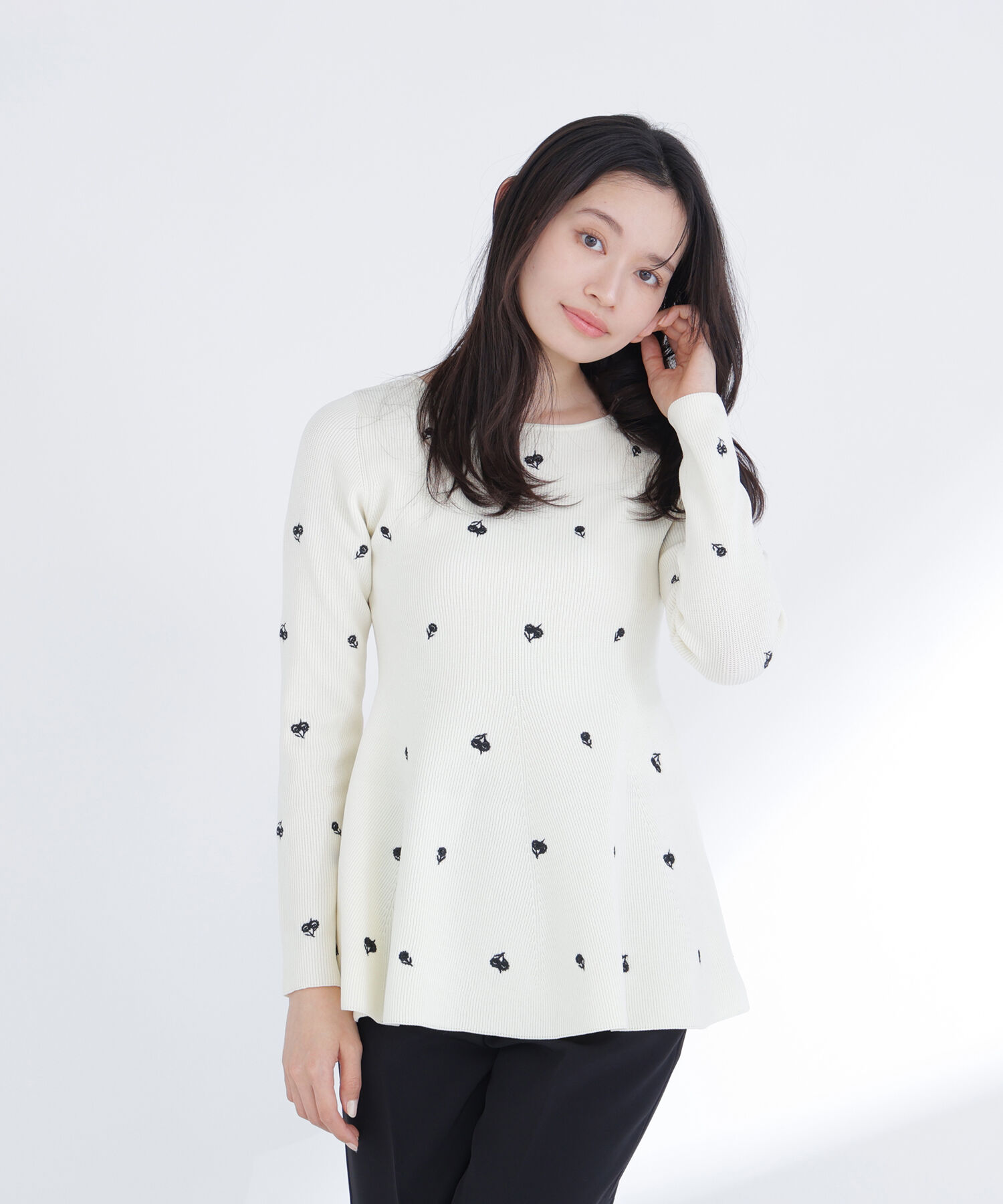  「刺繍ペプラムニット」|ニット・セーター|