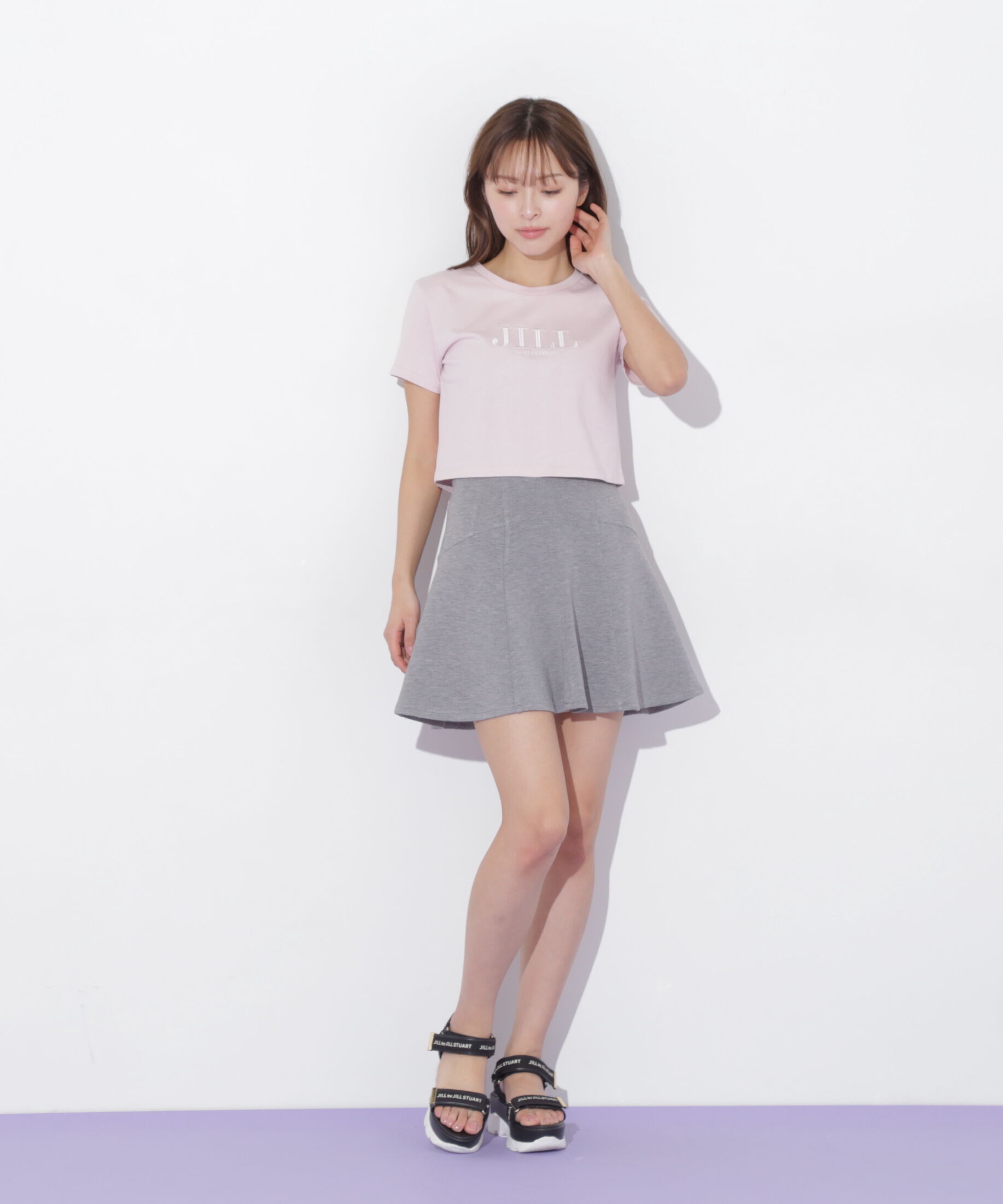  「ショート丈刺繍ロゴTシャツオーガニックコットン」|Tシャツ・カットソー|