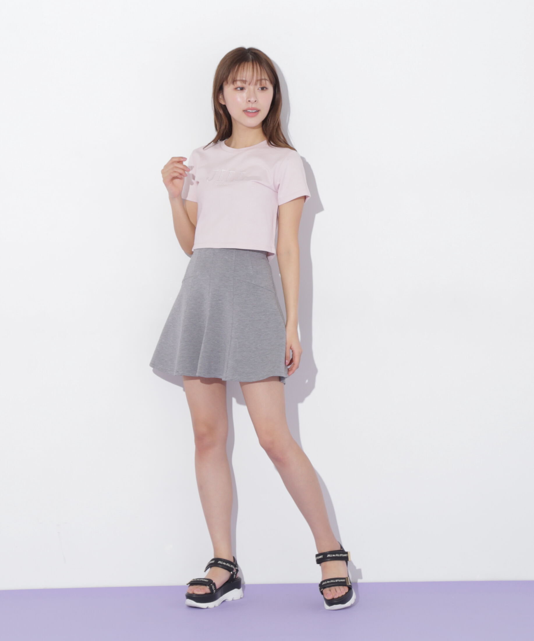  「ショート丈刺繍ロゴTシャツオーガニックコットン」|Tシャツ・カットソー|