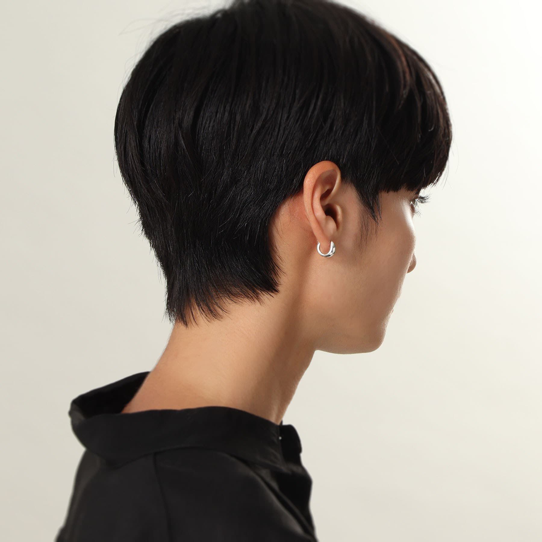 COCOSHNIK ONKITSCH「シルバー ハギーフープ マーキスピアス」|ピアス|