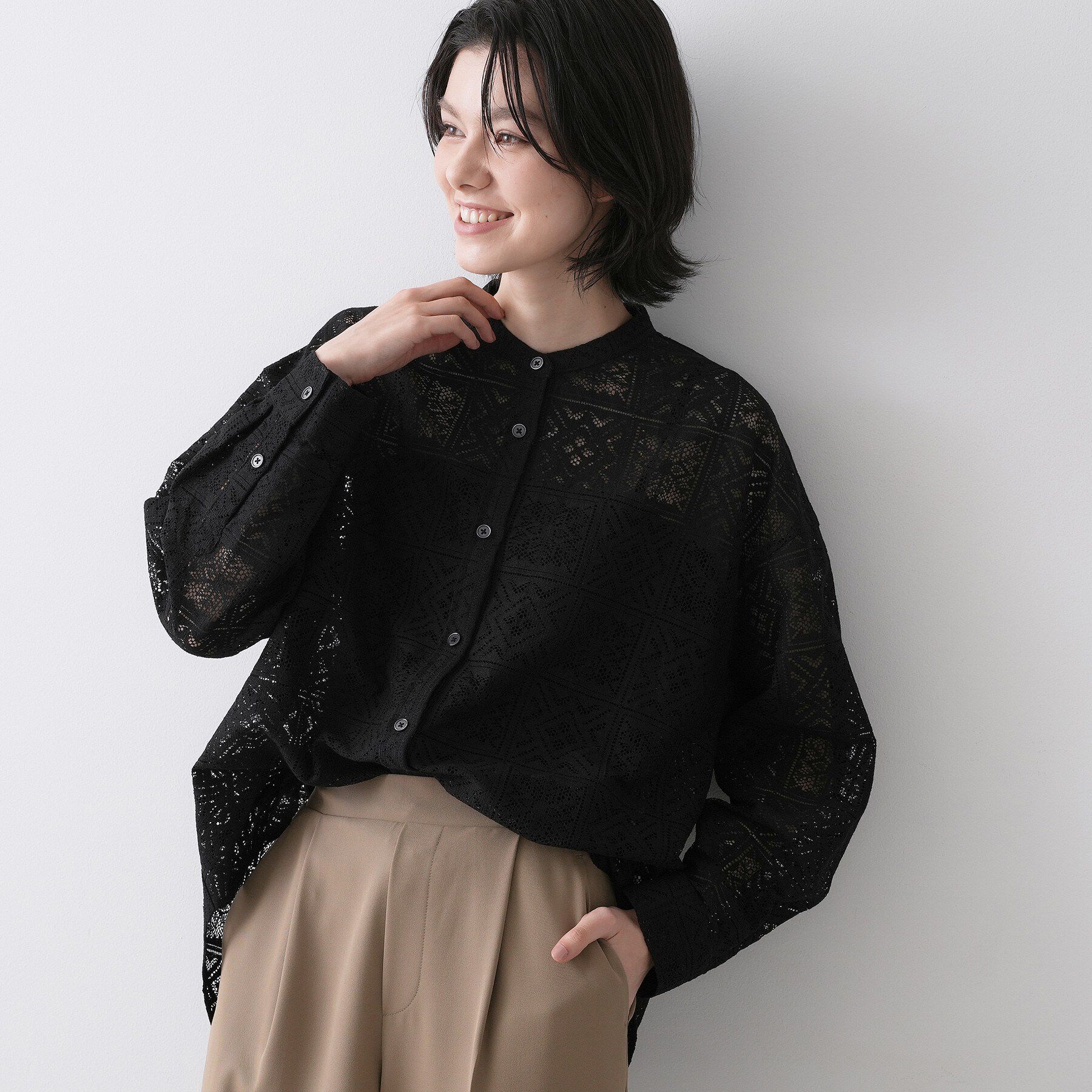 Dessin「【洗える】スクエアレースノーカラーシャツ」|シャツ・ブラウス|ブラック(019)