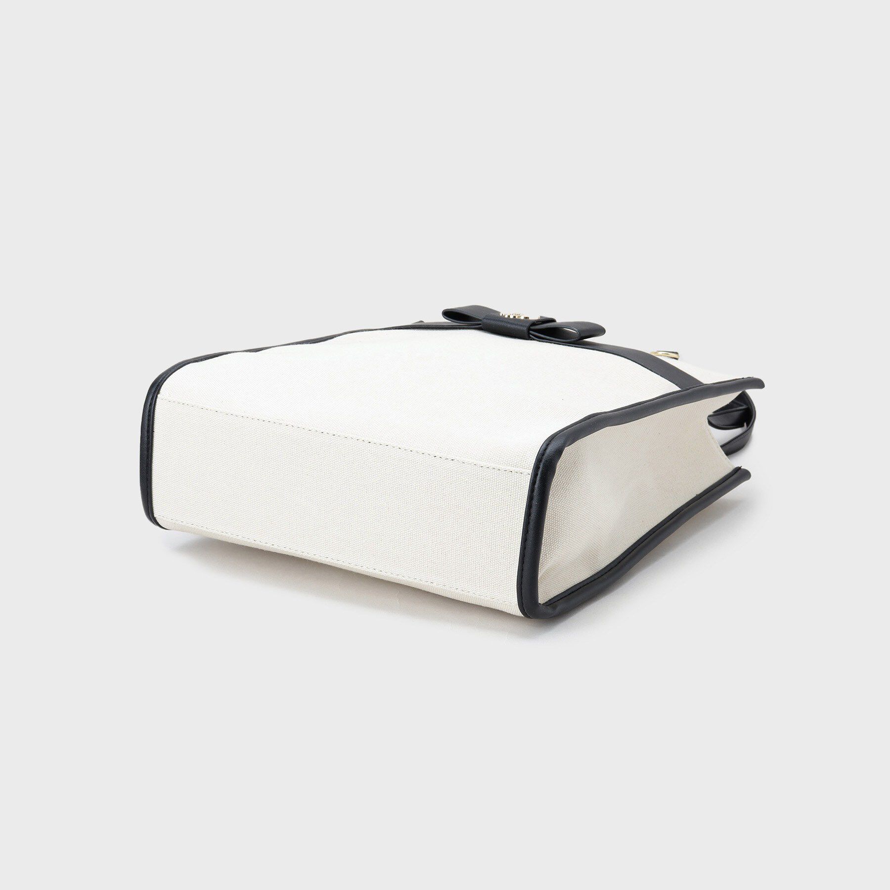 Ober Tashe「【新生活・新学期】フロントプレート使い縦型トート」|トートバッグ|