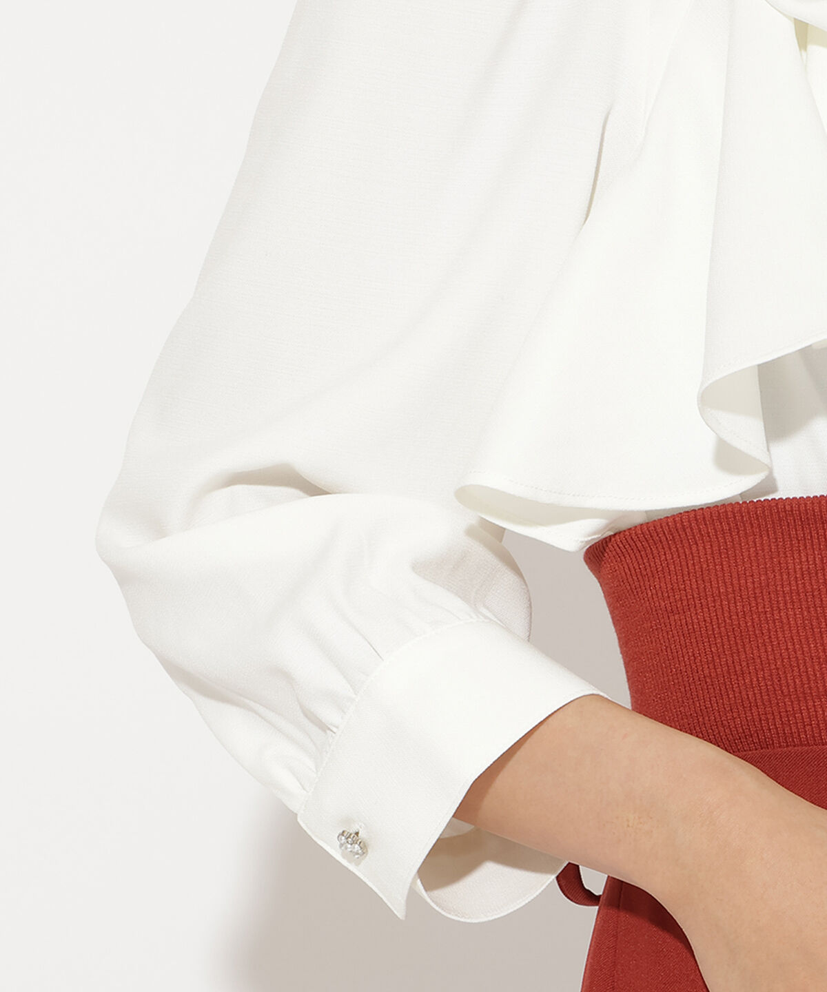 アンドクチュール「ビジューボタンフリルケープブラウス」|シャツ・ブラウス|