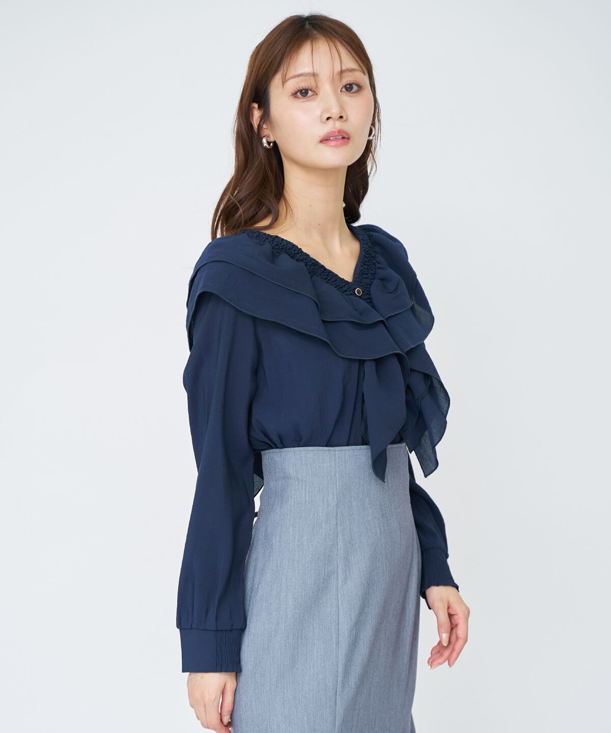 アンドクチュール「シャーリングフリルブラウス」|シャツ・ブラウス|