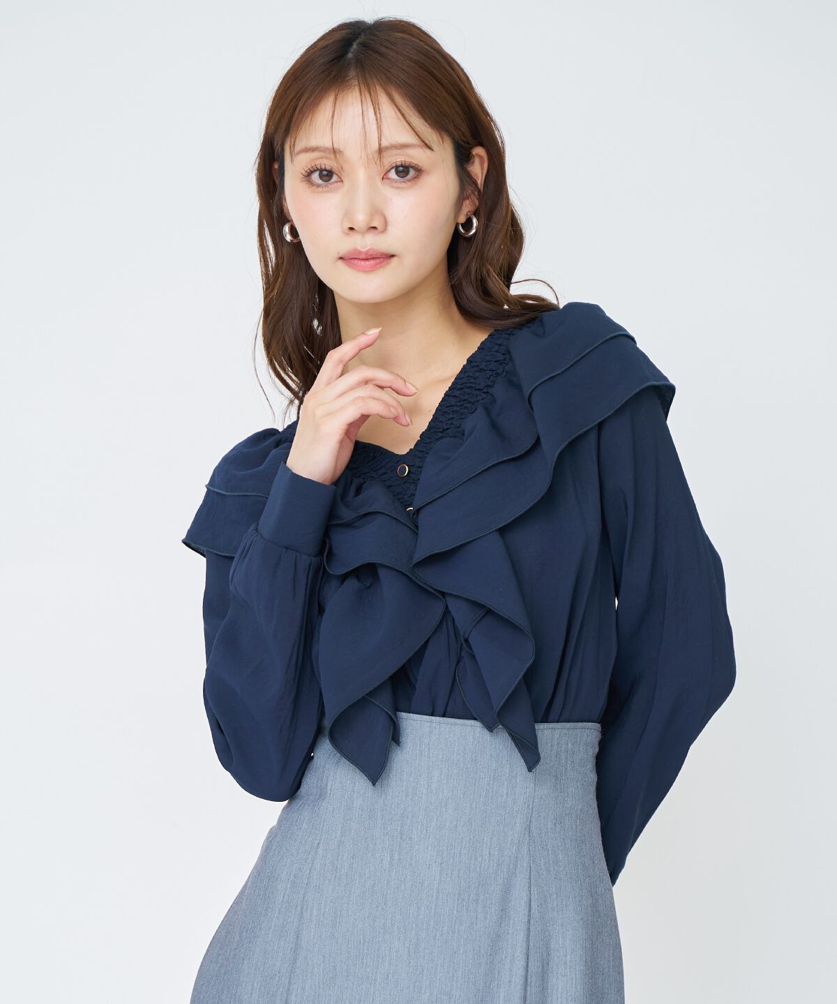 アンドクチュール「シャーリングフリルブラウス」|シャツ・ブラウス|