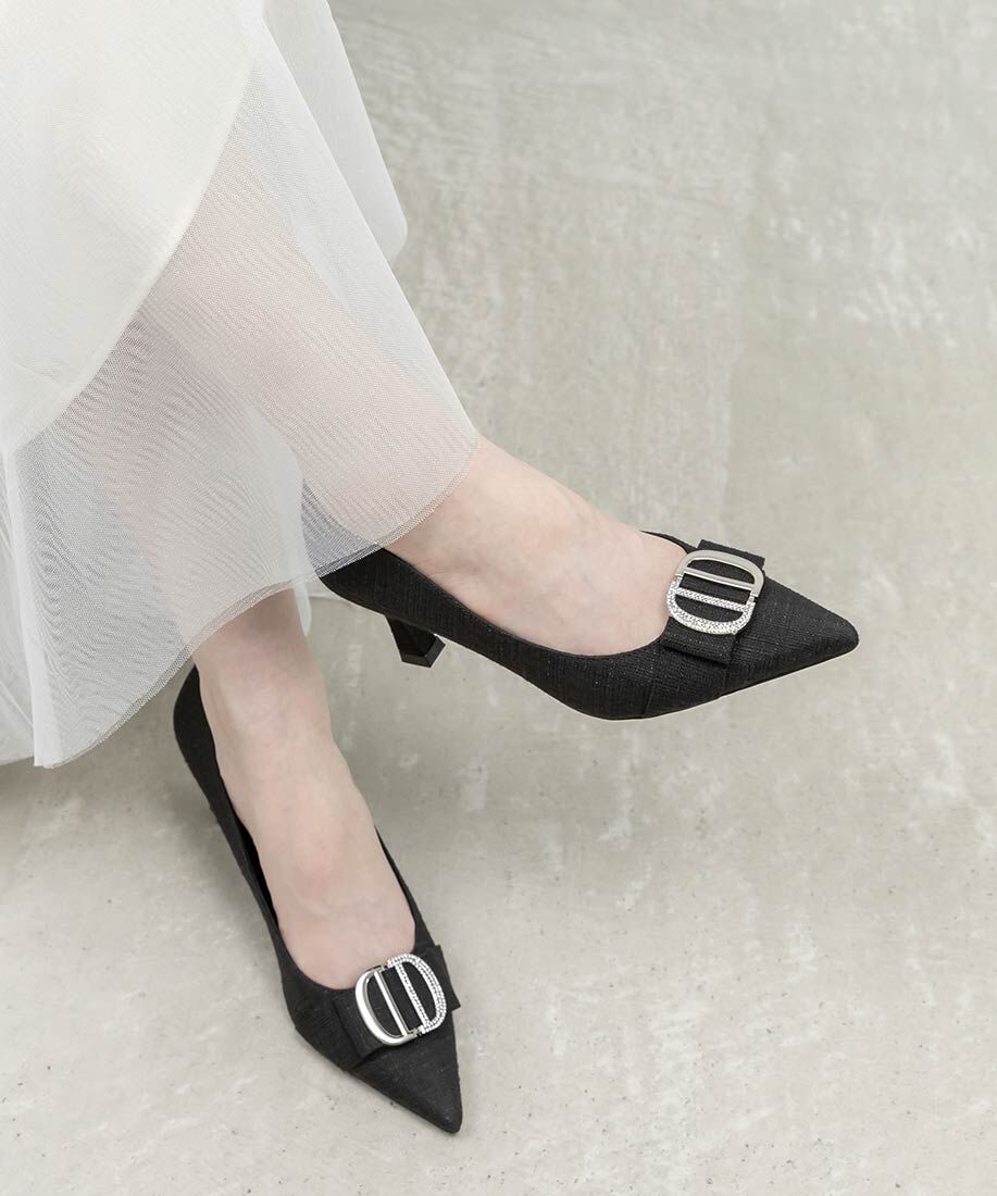  「ビジューパーツポインテッドトゥパンプス」|パンプス|ブラック