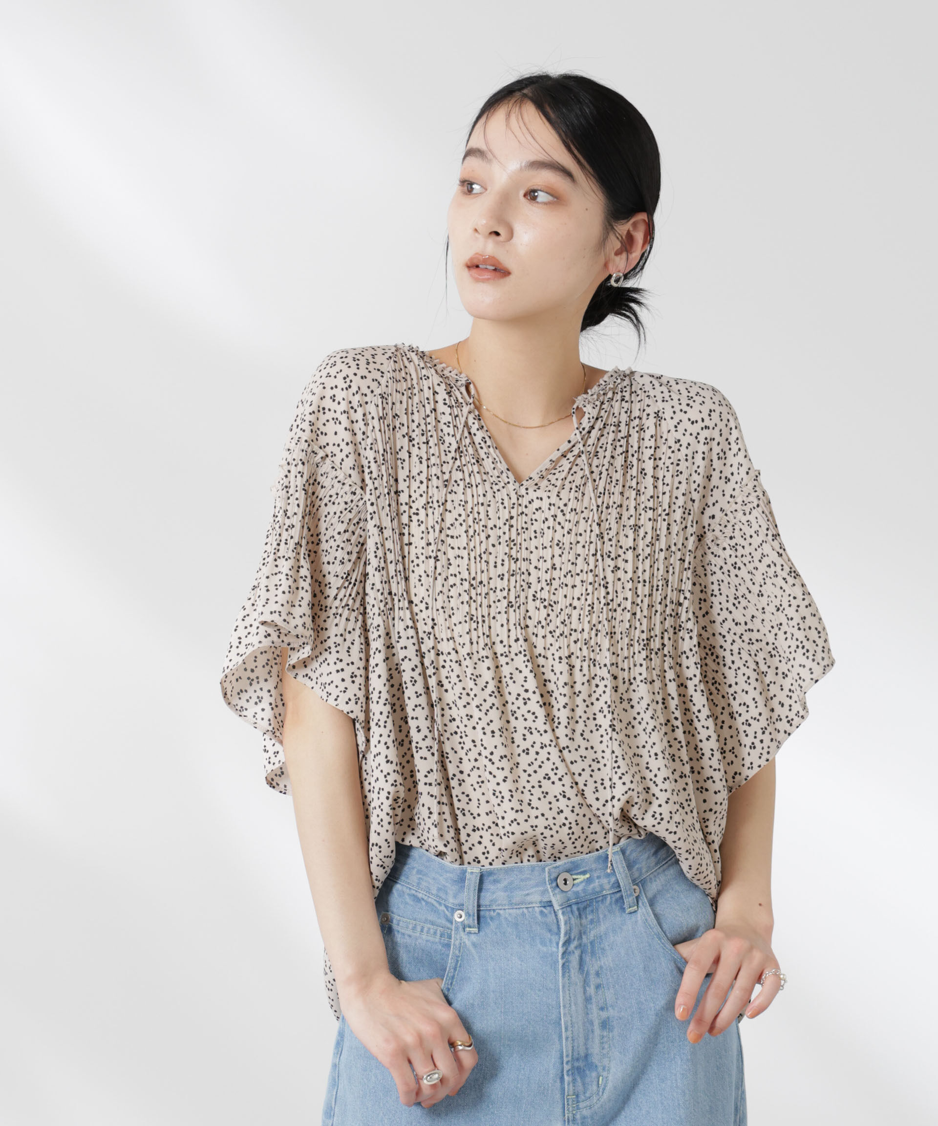 nano･universe「ランダムドットプリーツブラウス」|シャツ・ブラウス|ライトベージ 1