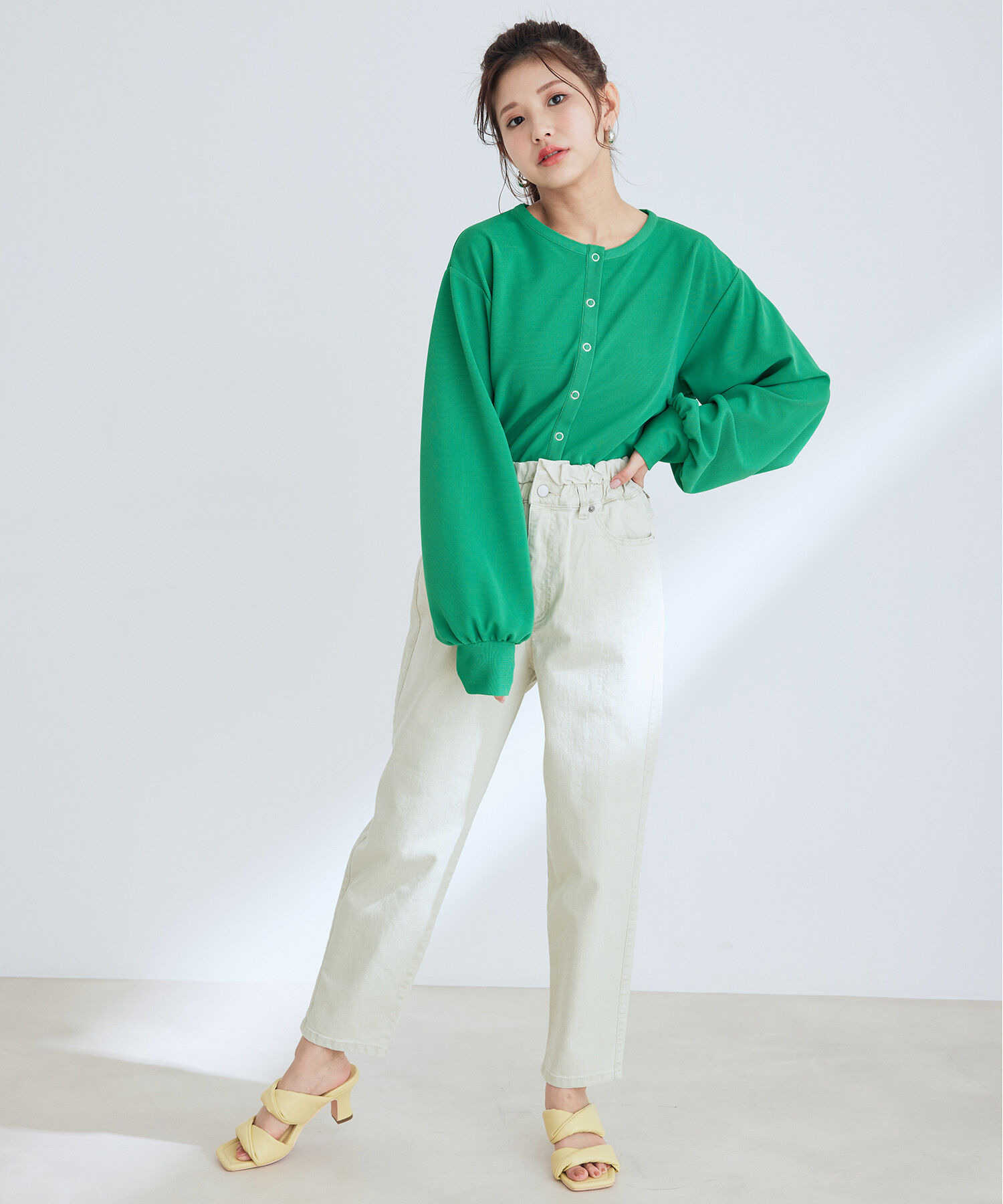 VIS「ウェストギャザーデニム&ツイルテーパードパンツ」|デニム|