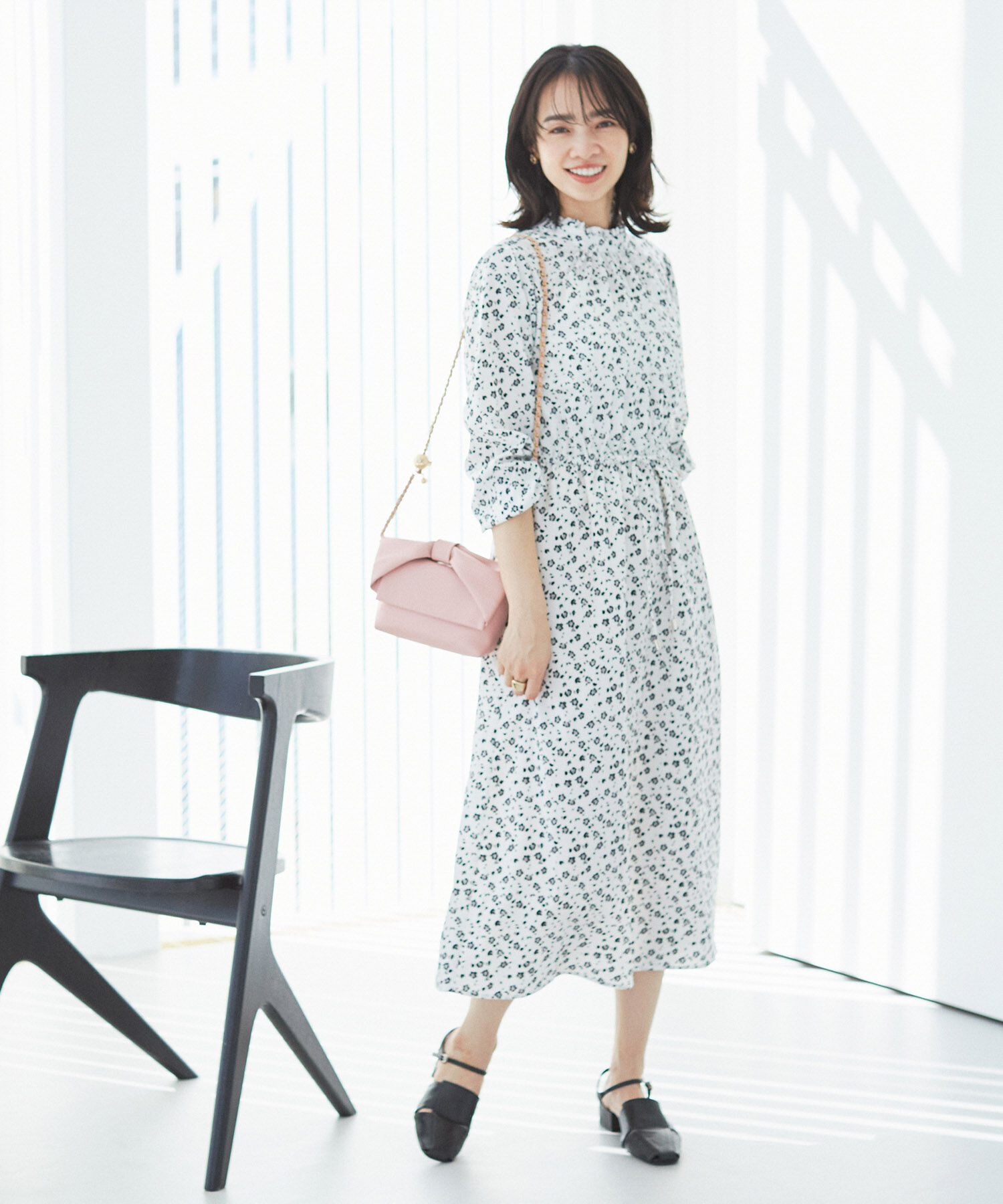 VIS「【一部店舗/WEB限定】【洗える】ハイネックフリルフラワープリントワンピース」|ワンピース|