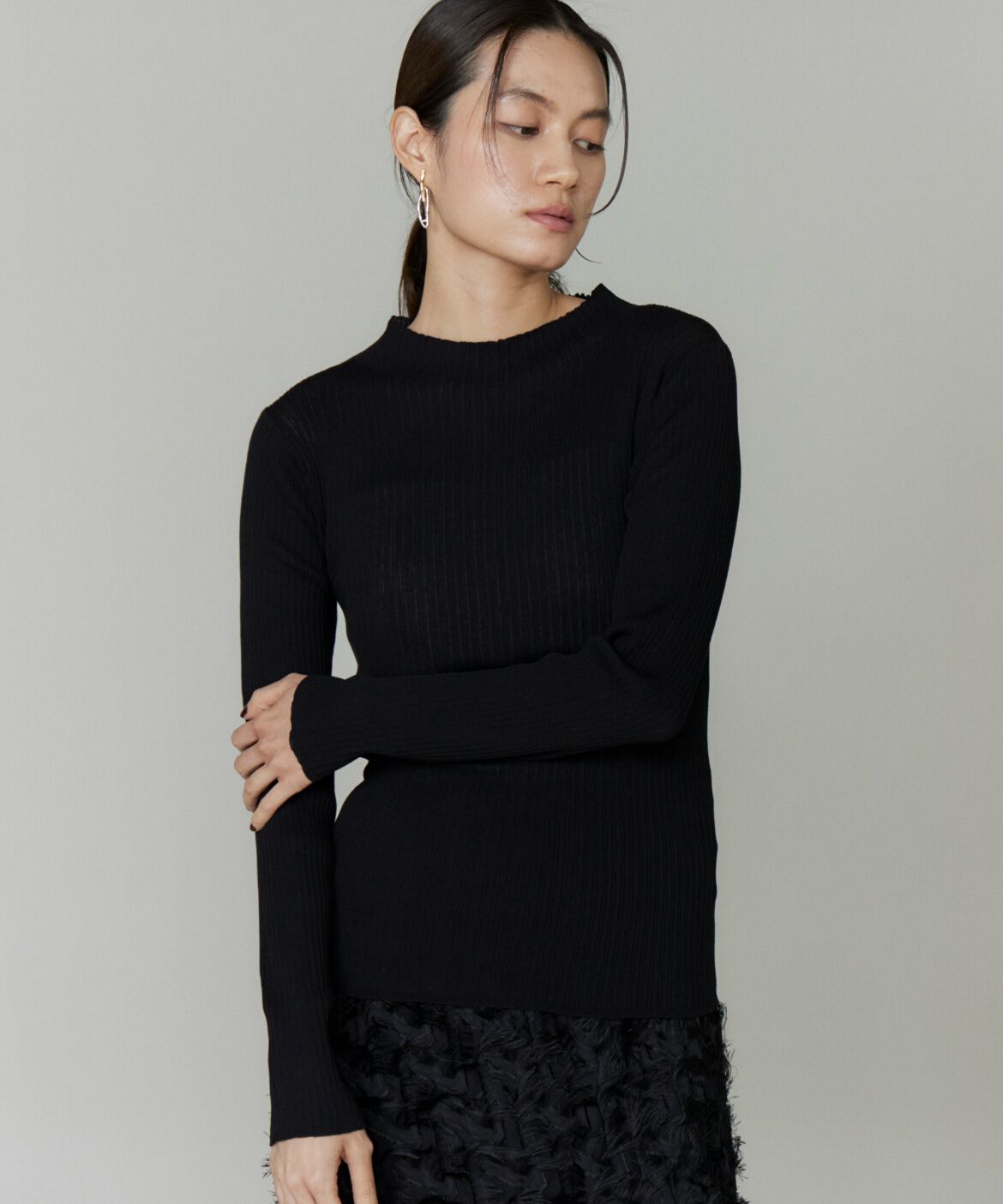 INED「シアーハイネックプルオーバー《YVON》」|ニット・セーター|