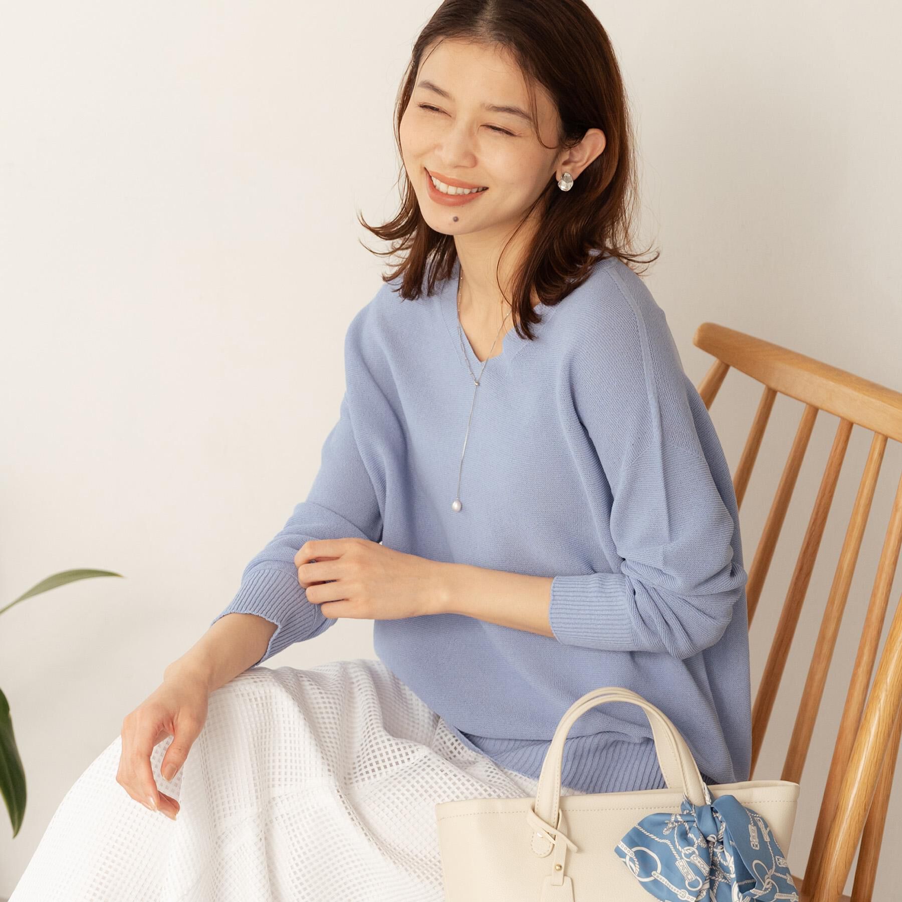 UNTITLED「ドライタッチVネックニット」|ニット・セーター|ブルー(091)