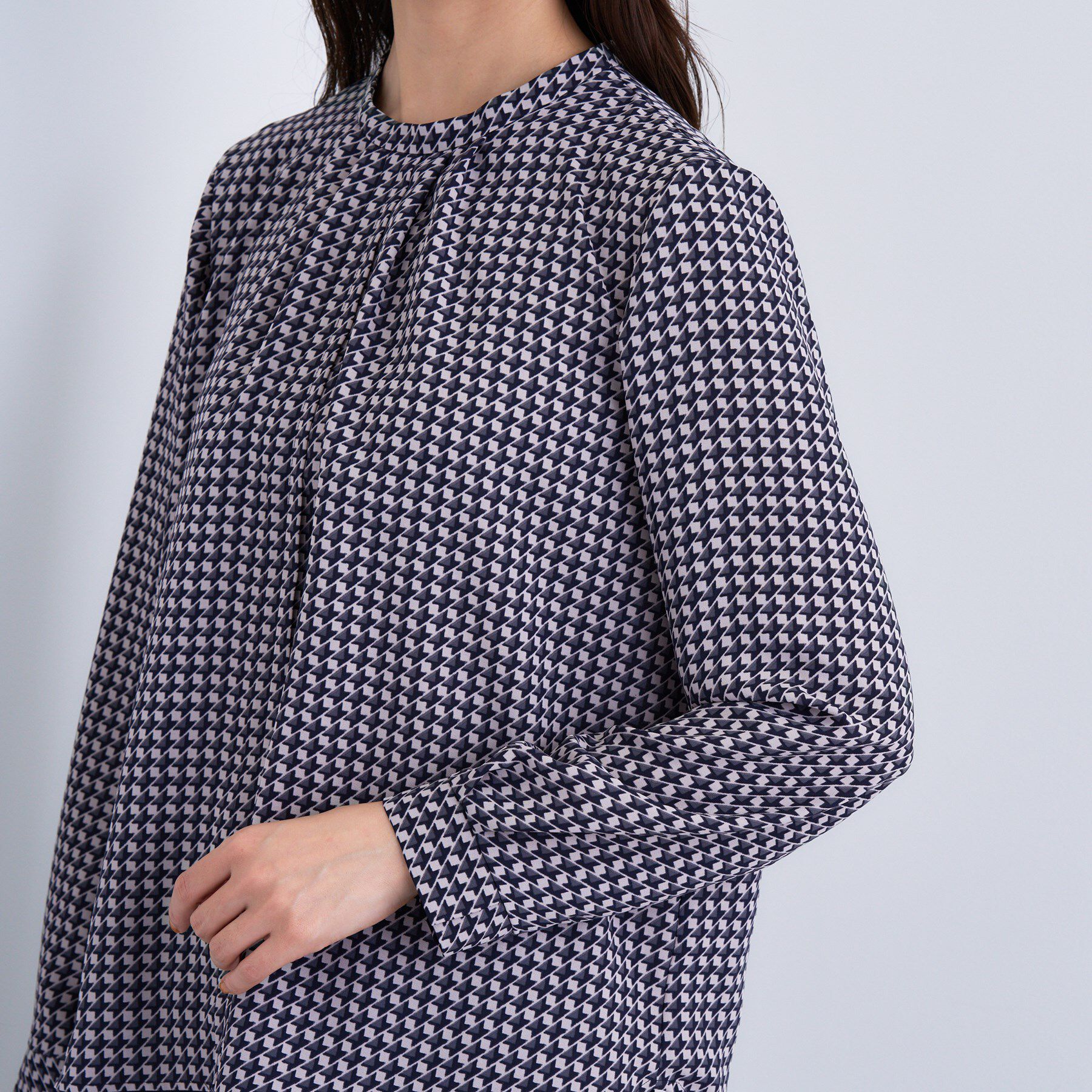 INDIVI「【通勤／オフィス】タックジョーゼットブラウス」|シャツ・ブラウス|