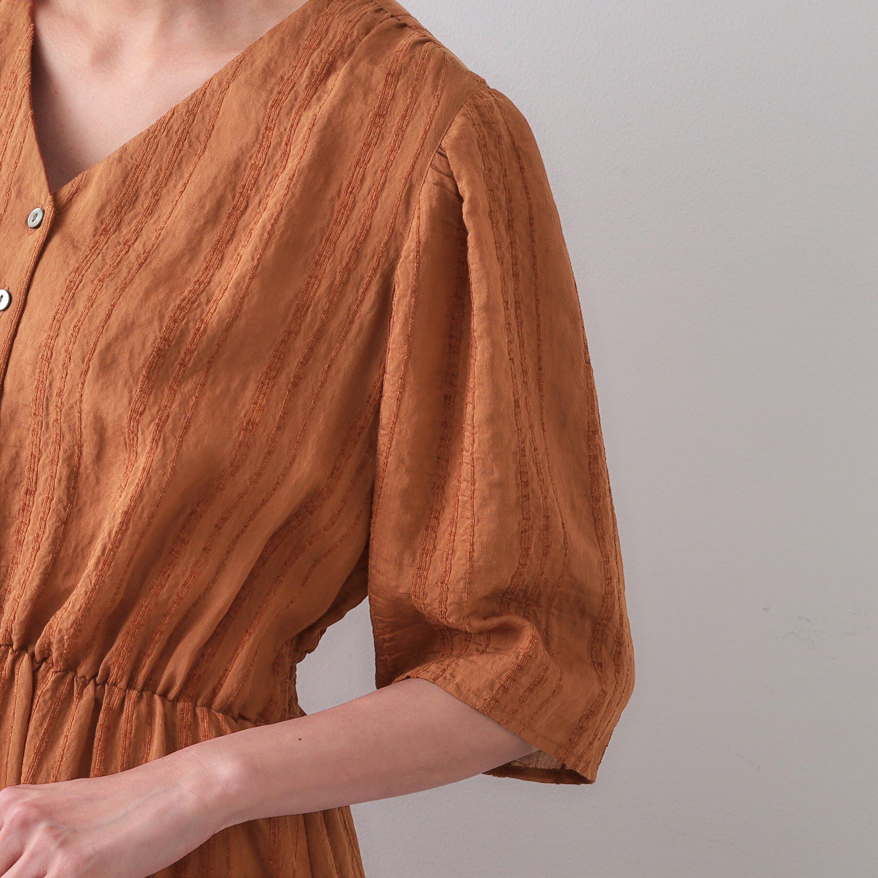 OPAQUE.CLIP「Vネックフィット＆フレアワンピース」|ワンピース|