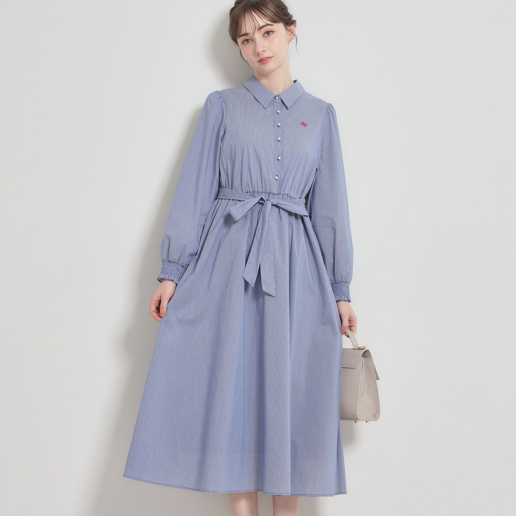 Couture broach「【洗える】ロゴエンブロ シャツワンピース」|ワンピース|ブルー(392)