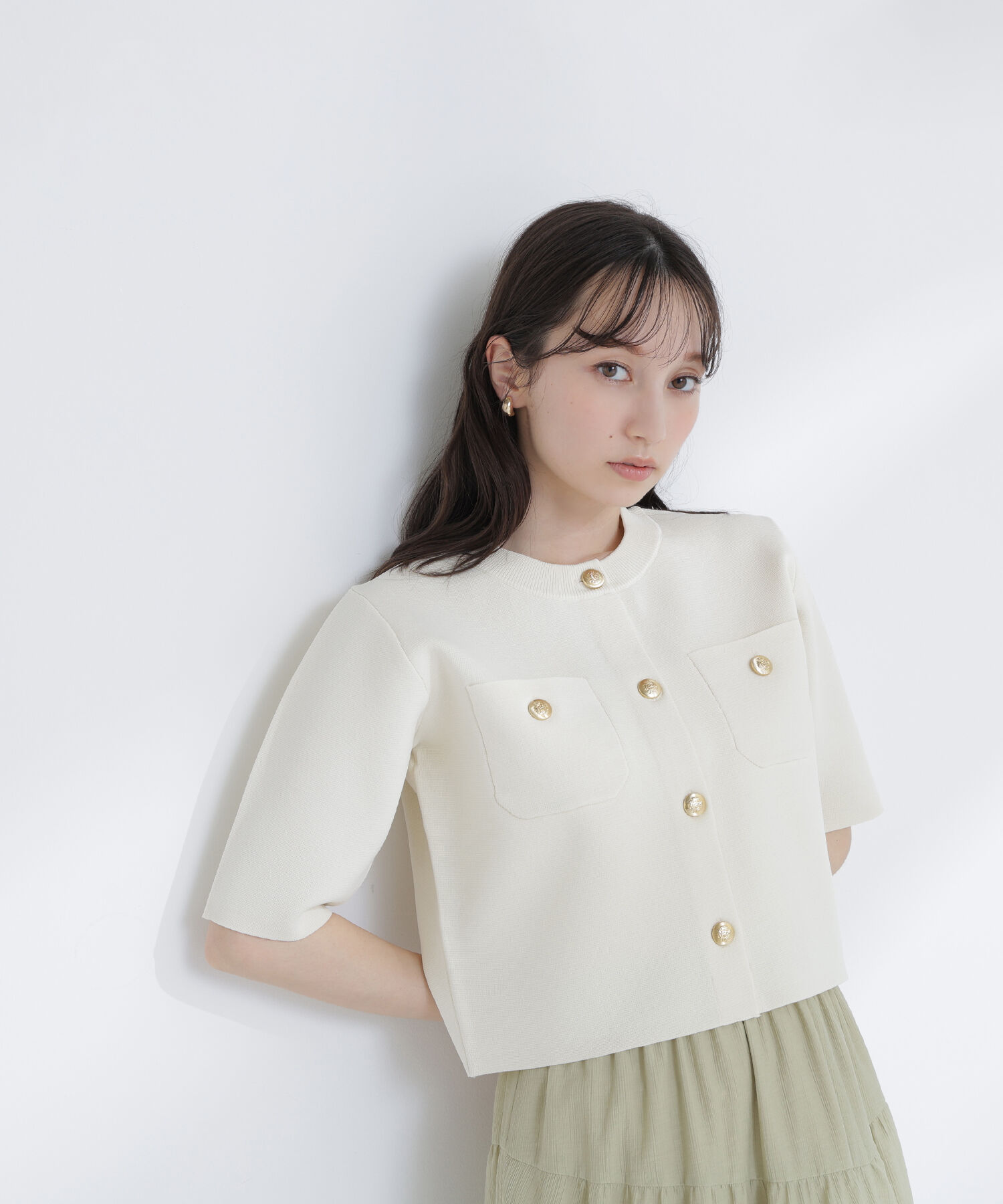  「エンブレムボタンニットジャケット半袖」|ニット・セーター|オフホワイト1