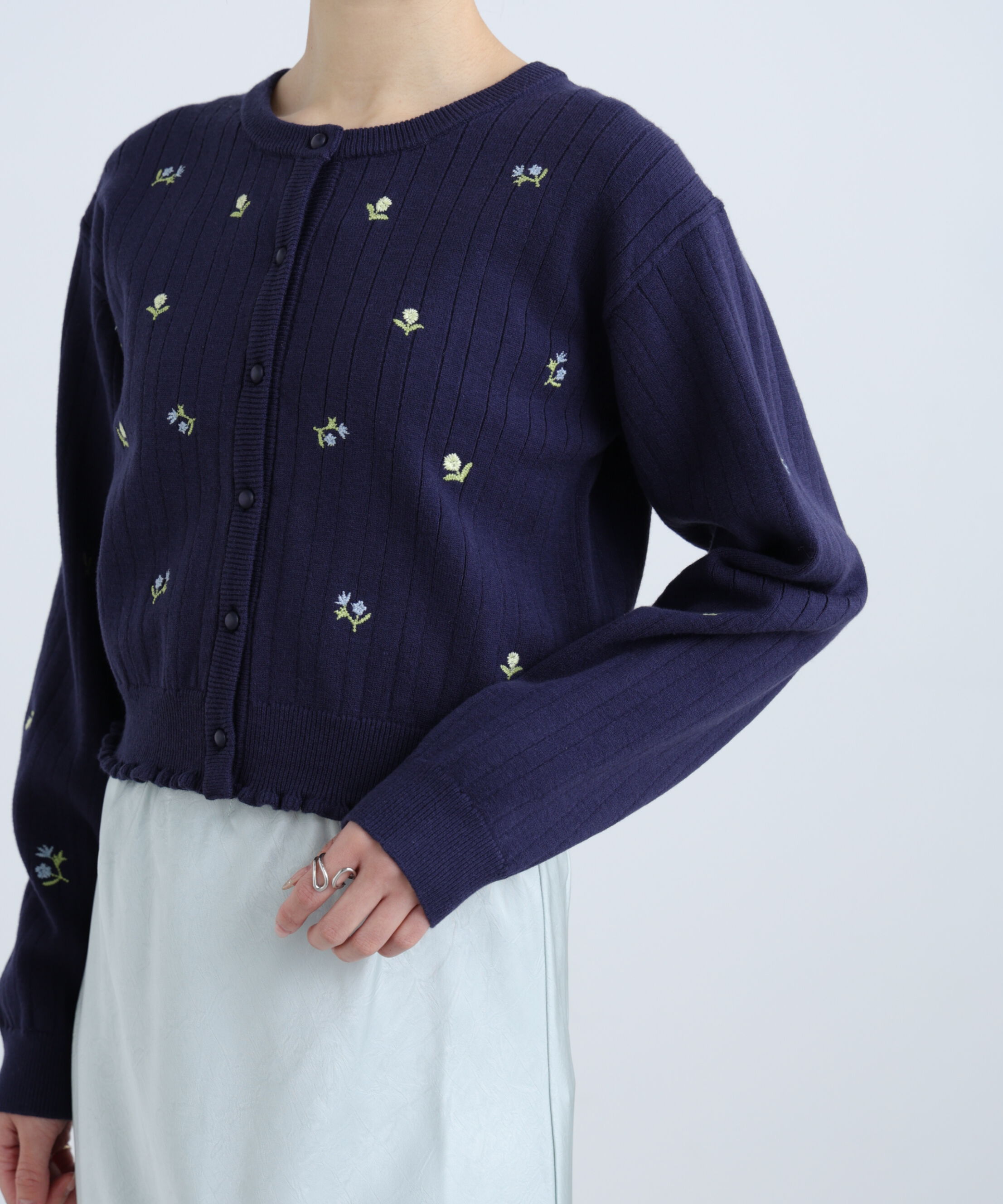  「フラワー刺繍針抜きニットカーディガン」|ニット・セーター|
