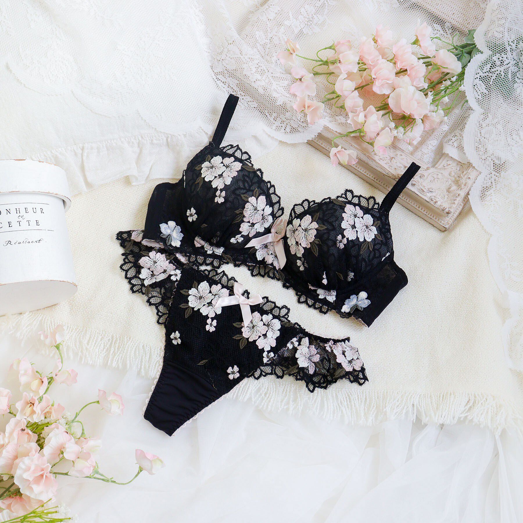 Risa Magli「フロール Tバックショーツ」|インナー|