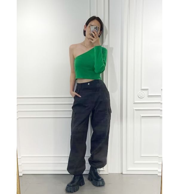 EVRIS「ワンショルダークロップドトップス」|Tシャツ・カットソー|