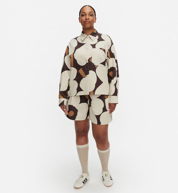 Marimekko「Pilkkoa Unikko オーバーシャツ」|シャツ・ブラウス|ﾗｲﾄﾍﾞｰｼﾞｭ&times;ﾌﾞﾗｳﾝ