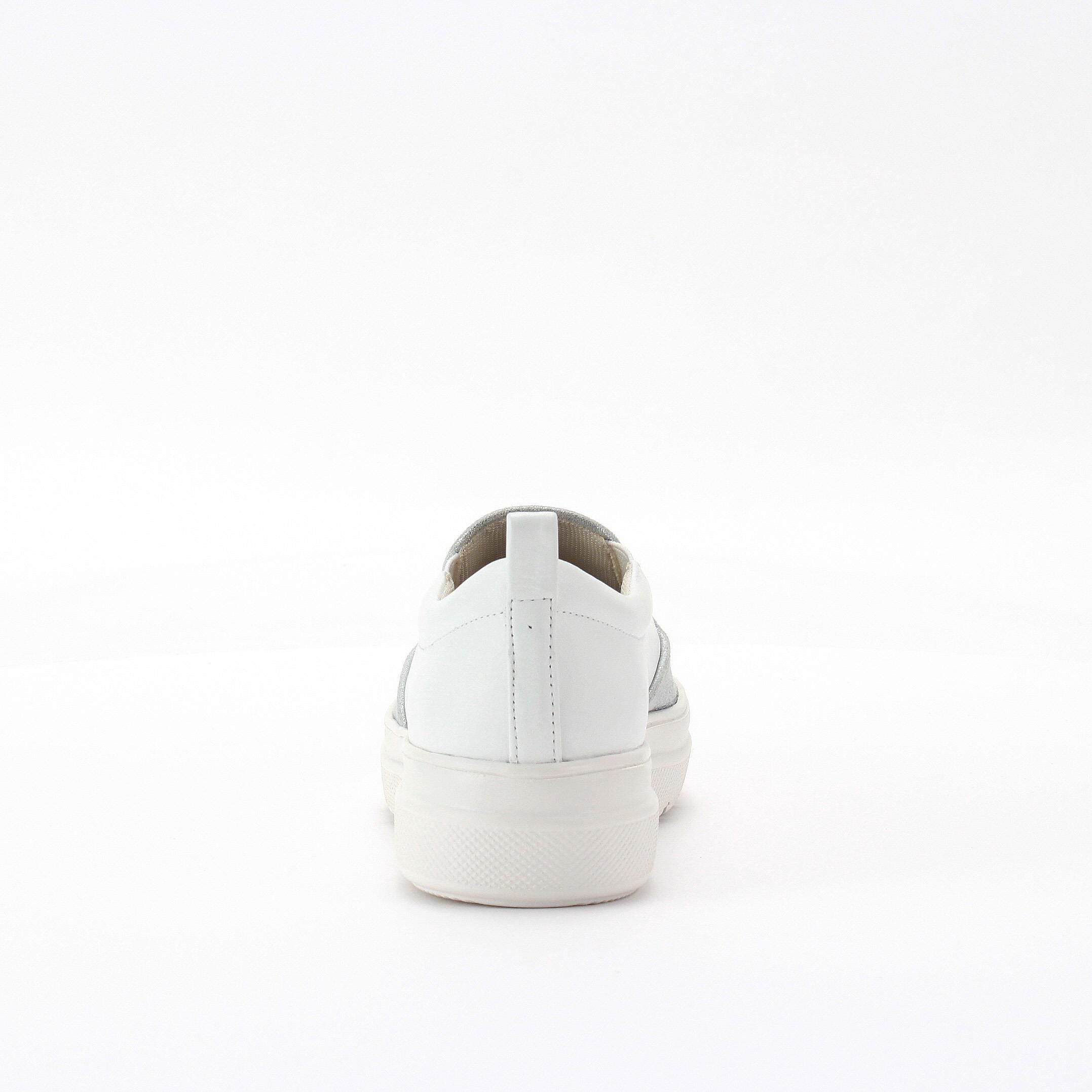 銀座かねまつ「LSFY2605METSTESLVWHT 【本革】【防水】アクアベルスリッポン」|スニーカー|