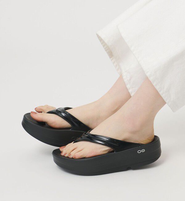 ODETTE E ODILE「＜OOFOS＞ OOmega」|サンダル|
