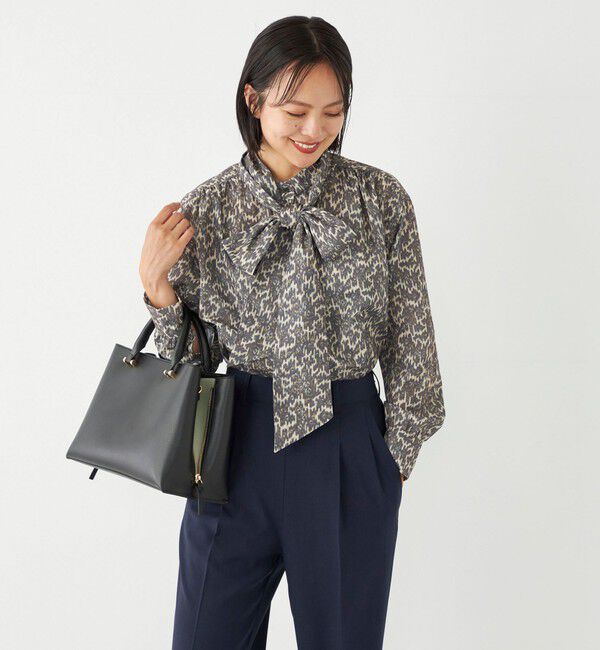 SHIPS Colors 「SHIPS Colors:〈洗濯機可能〉MULHOUSE レオパード ボータイ ブラウス」|シャツ・ブラウス|