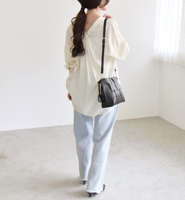 quaranciel「quaranciel:〈手洗い可能〉Vネック バック ギャザー ブラウス」|シャツ・ブラウス|