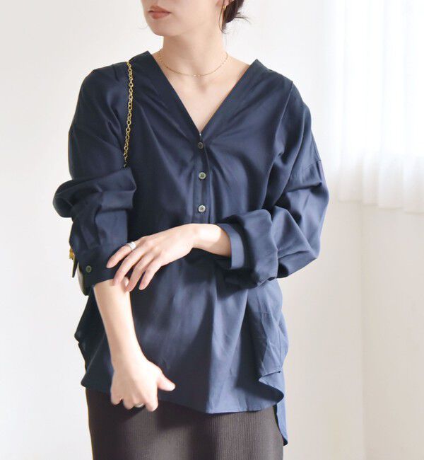 quaranciel「quaranciel:〈手洗い可能〉Vネック バック ギャザー ブラウス」|シャツ・ブラウス|