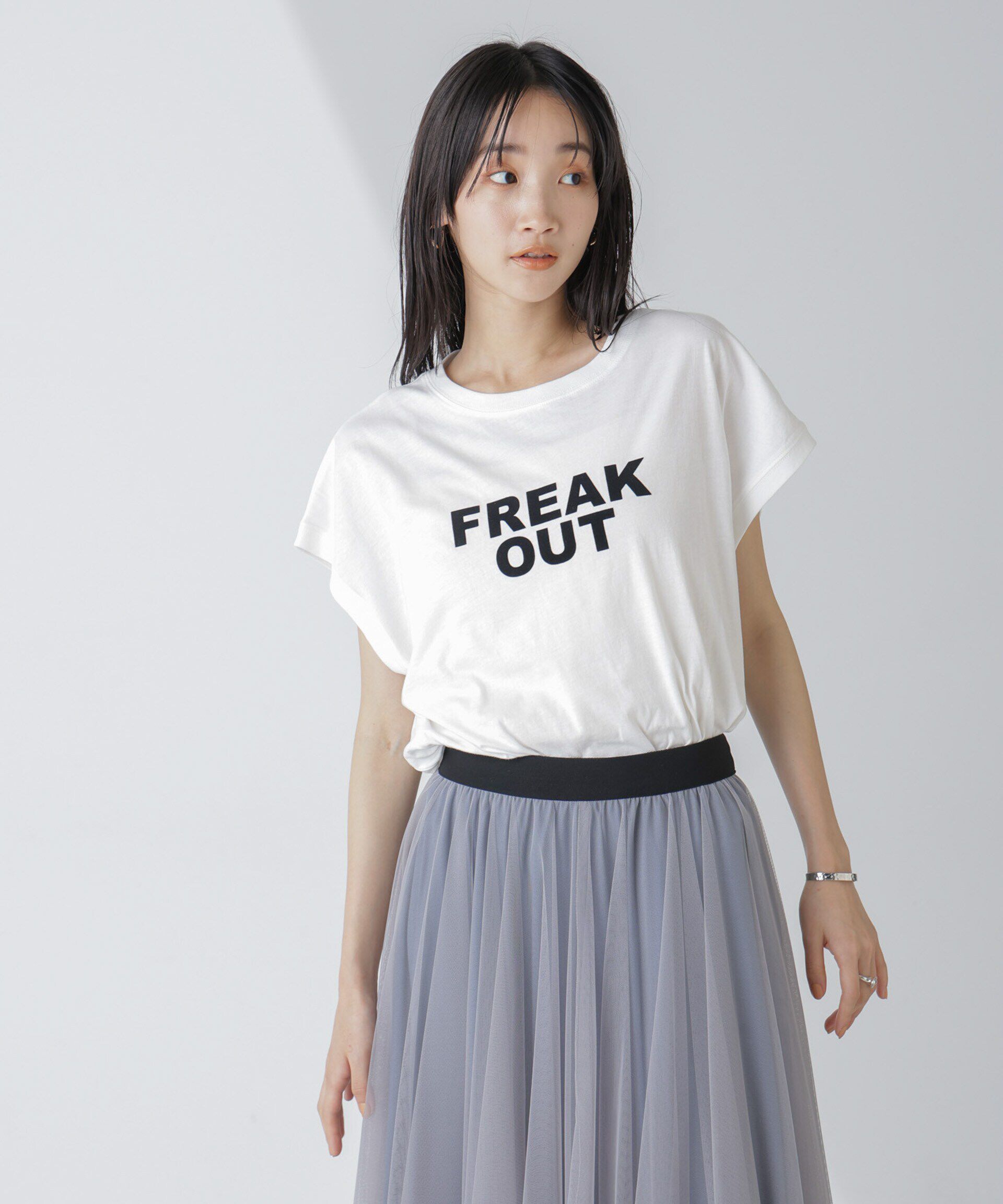 nano･universe「フロッキーロゴノースリーブクロップドトップス」|Tシャツ・カットソー|