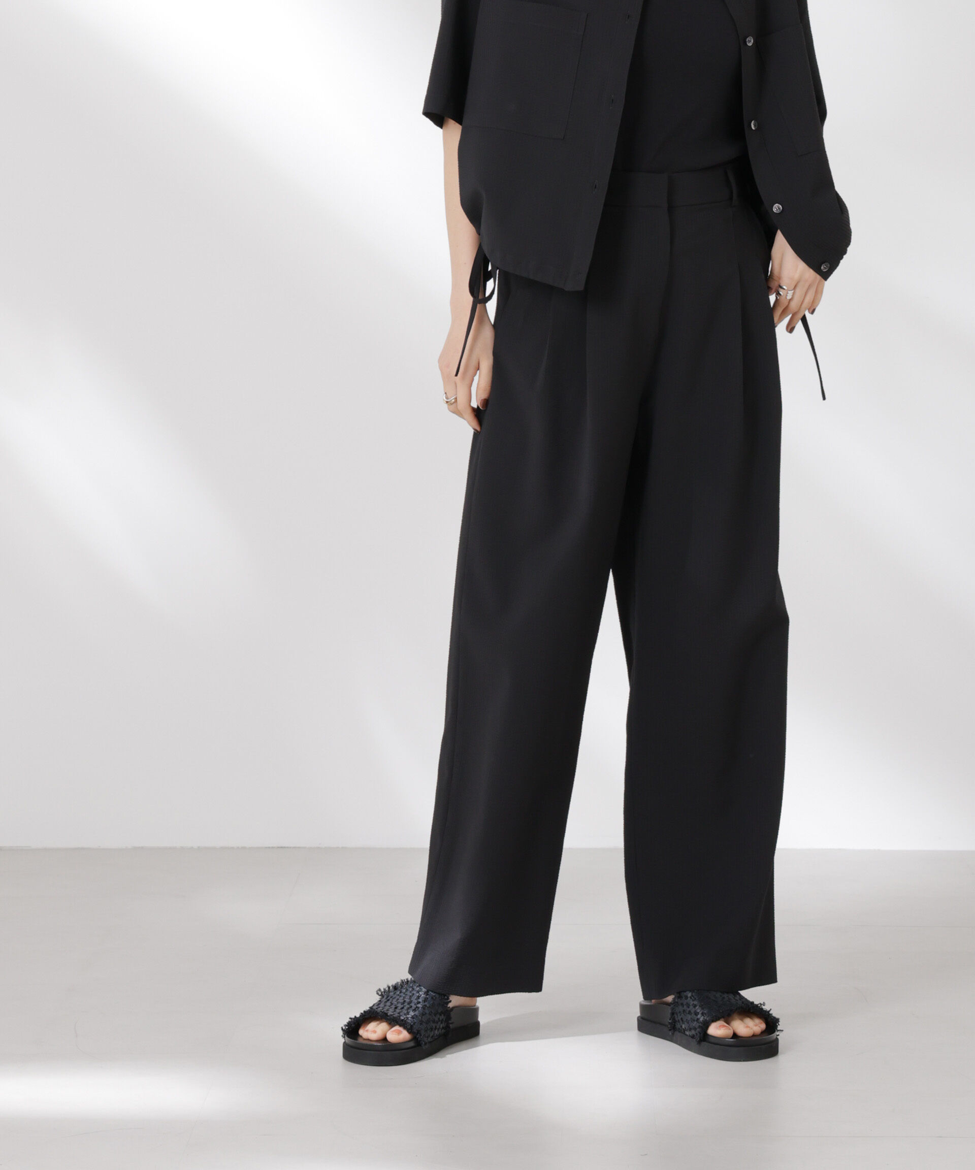 nano･universe「サッカータックワイドパンツ(セットアップ可)」|チノ|