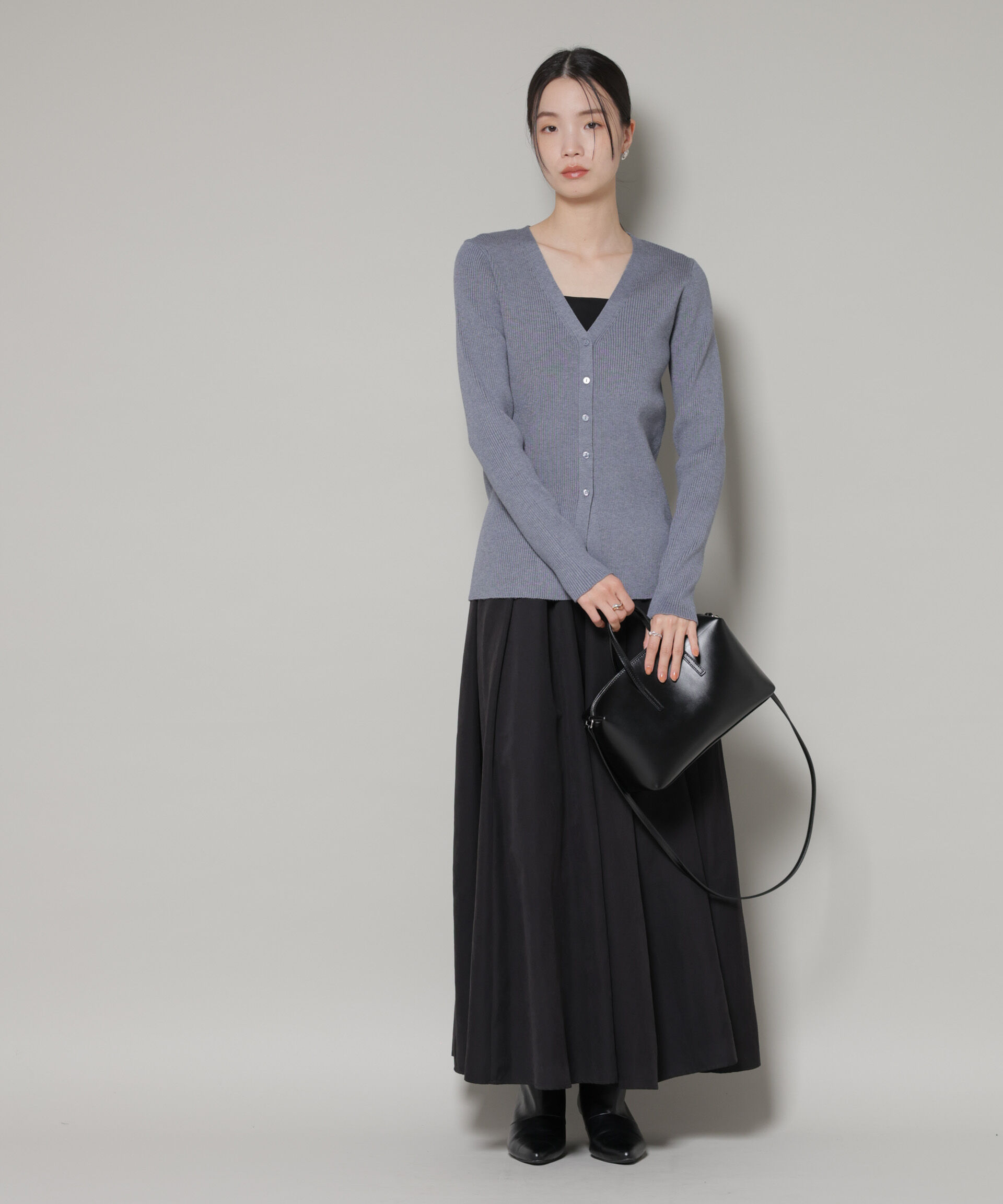 nano･universe「裾スリットVネックリブカーディガン」|ニット・セーター|