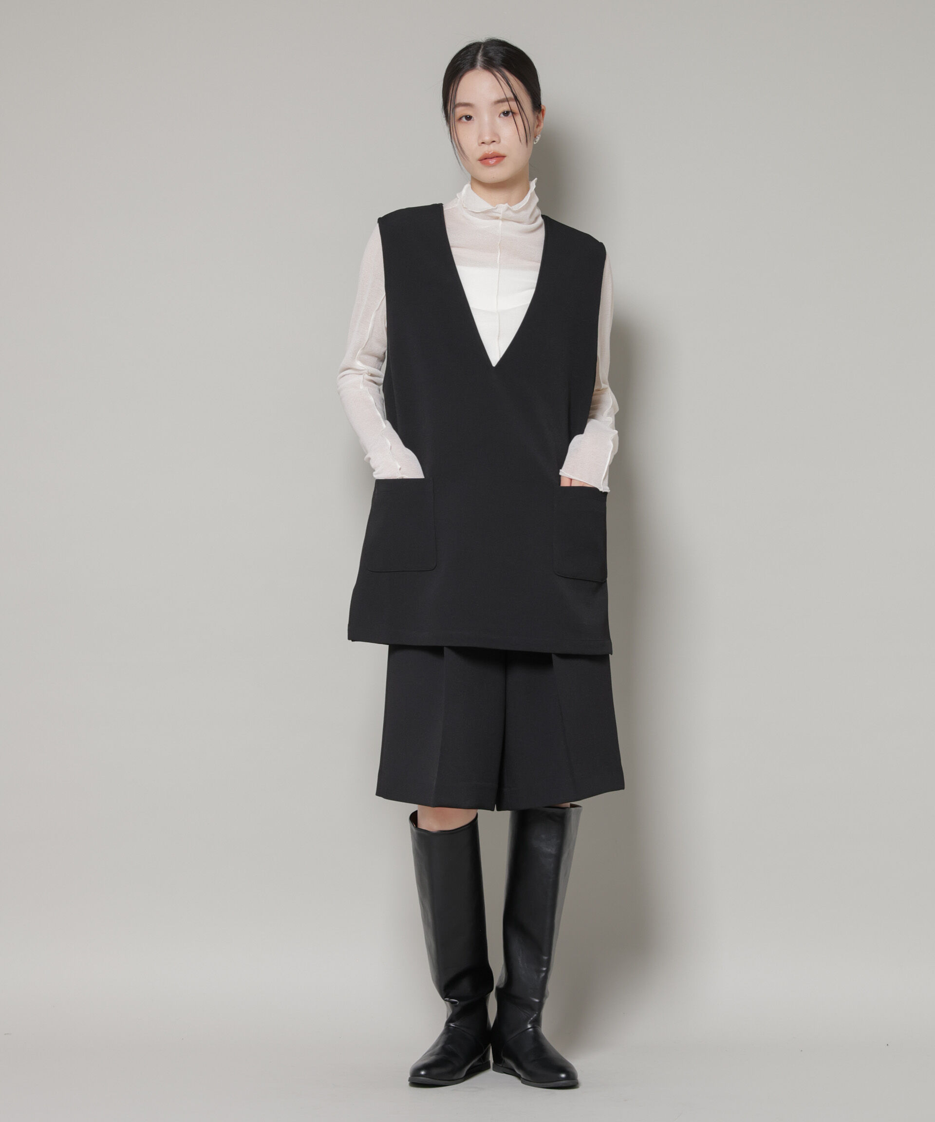 nano･universe「Vネックベスト&times;ハーフパンツ セットアップ」|ワンピース|