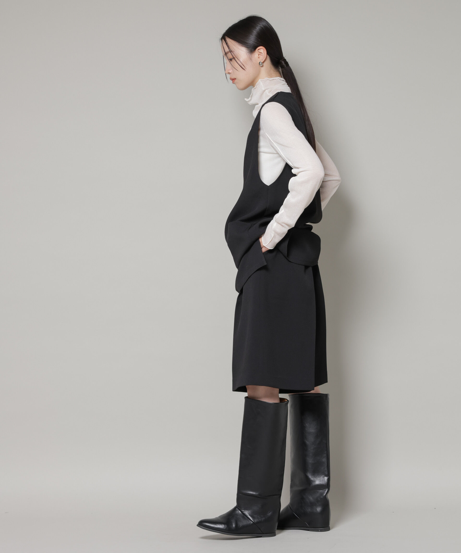 nano･universe「Vネックベスト&times;ハーフパンツ セットアップ」|ワンピース|