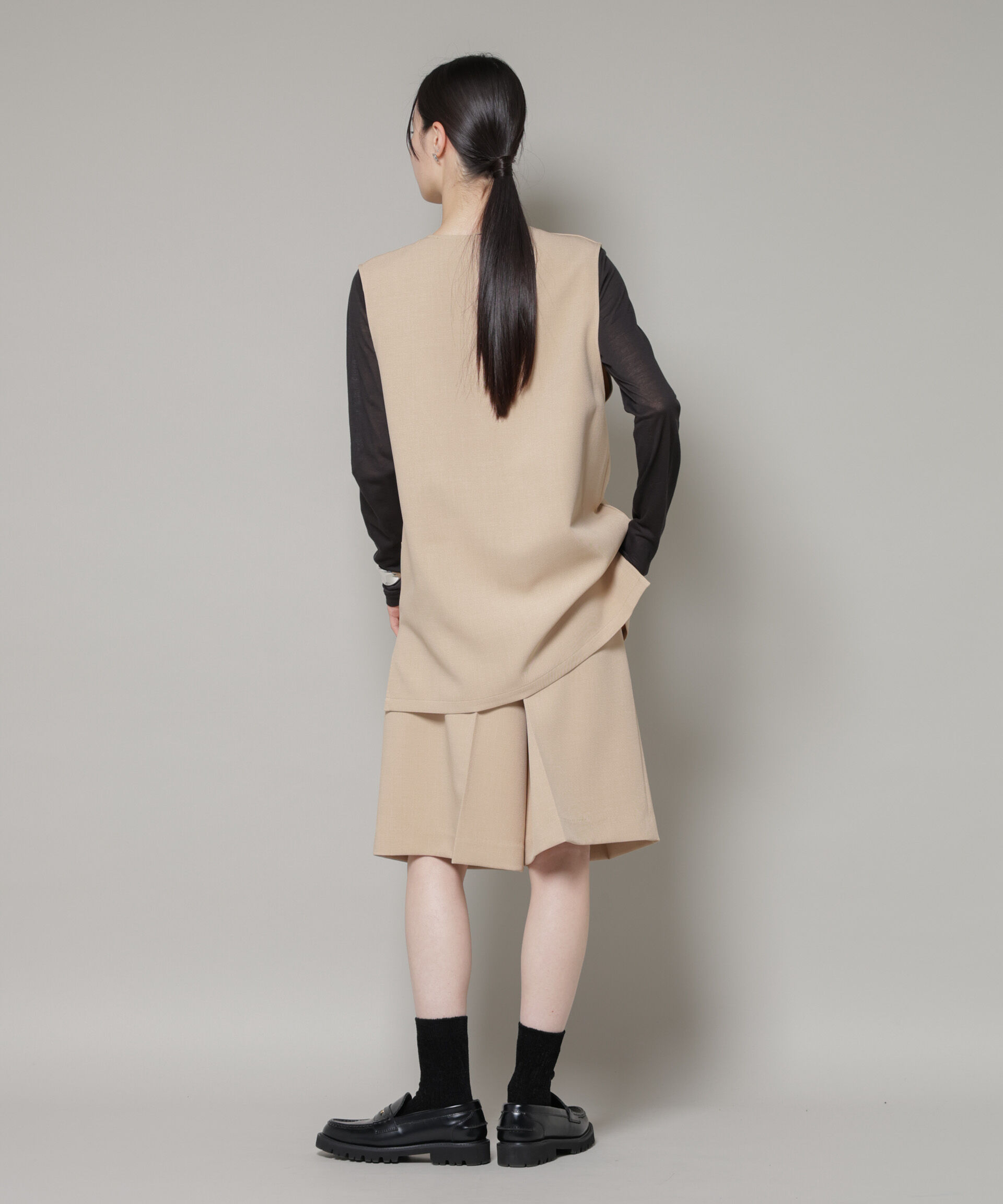 nano･universe「Vネックベスト&times;ハーフパンツ セットアップ」|ワンピース|