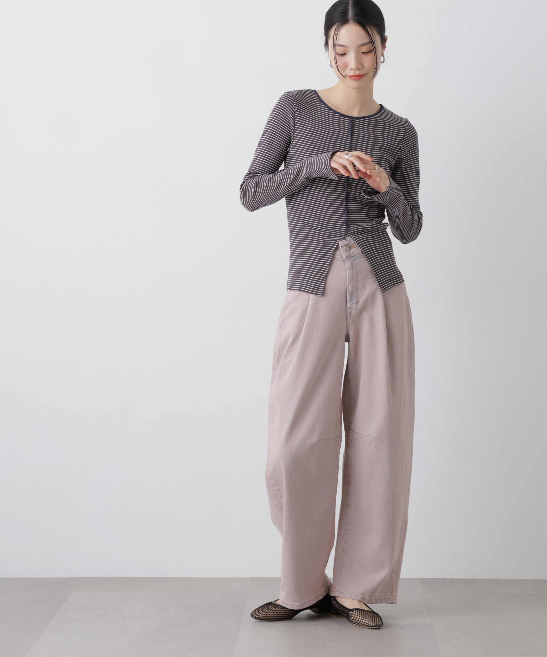 nano･universe「SOMETHING/HANA TUCK CURVE TAPERED」|チノ|