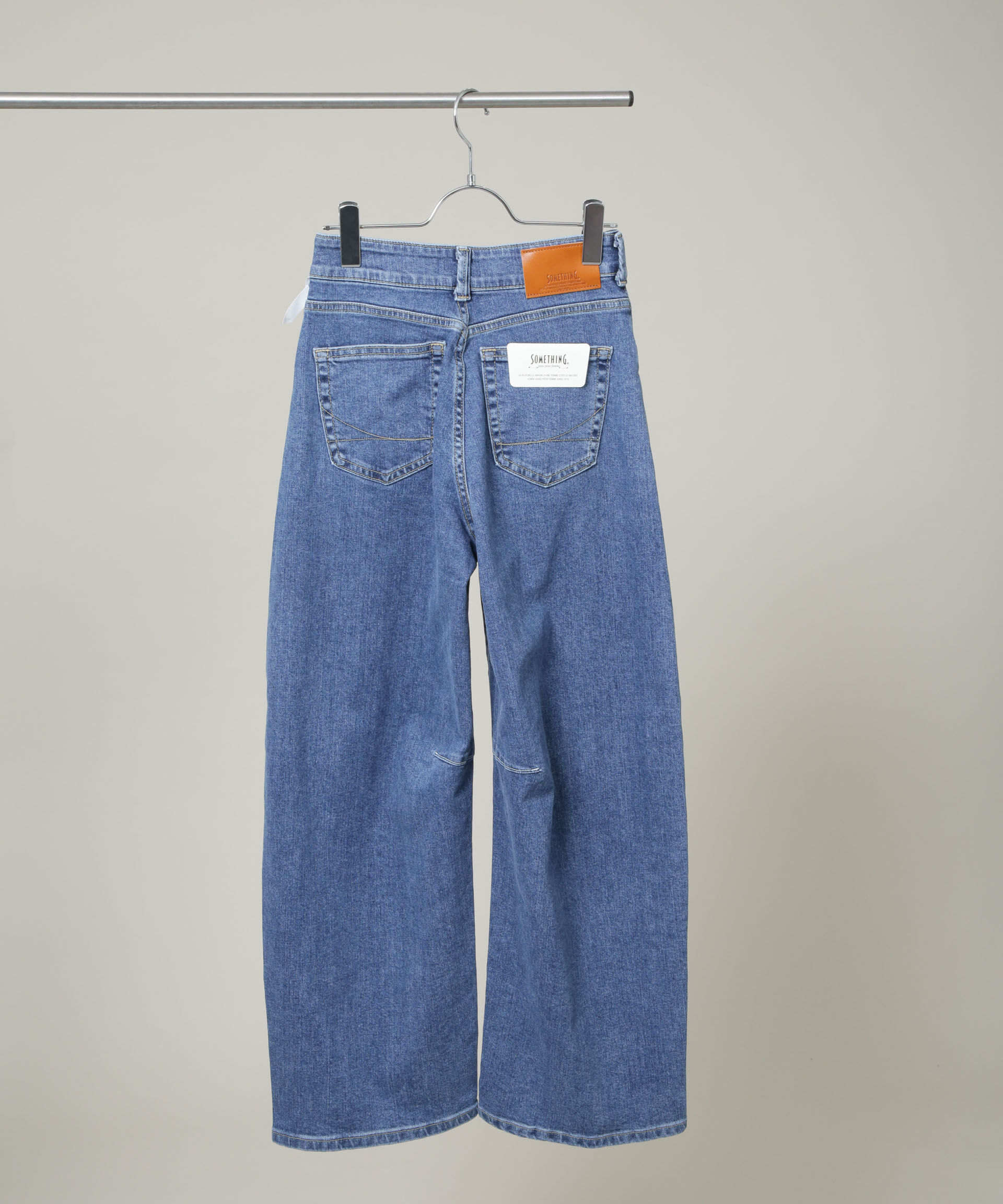 nano･universe「SOMETHING/HANA TUCK CURVE TAPERED」|チノ|