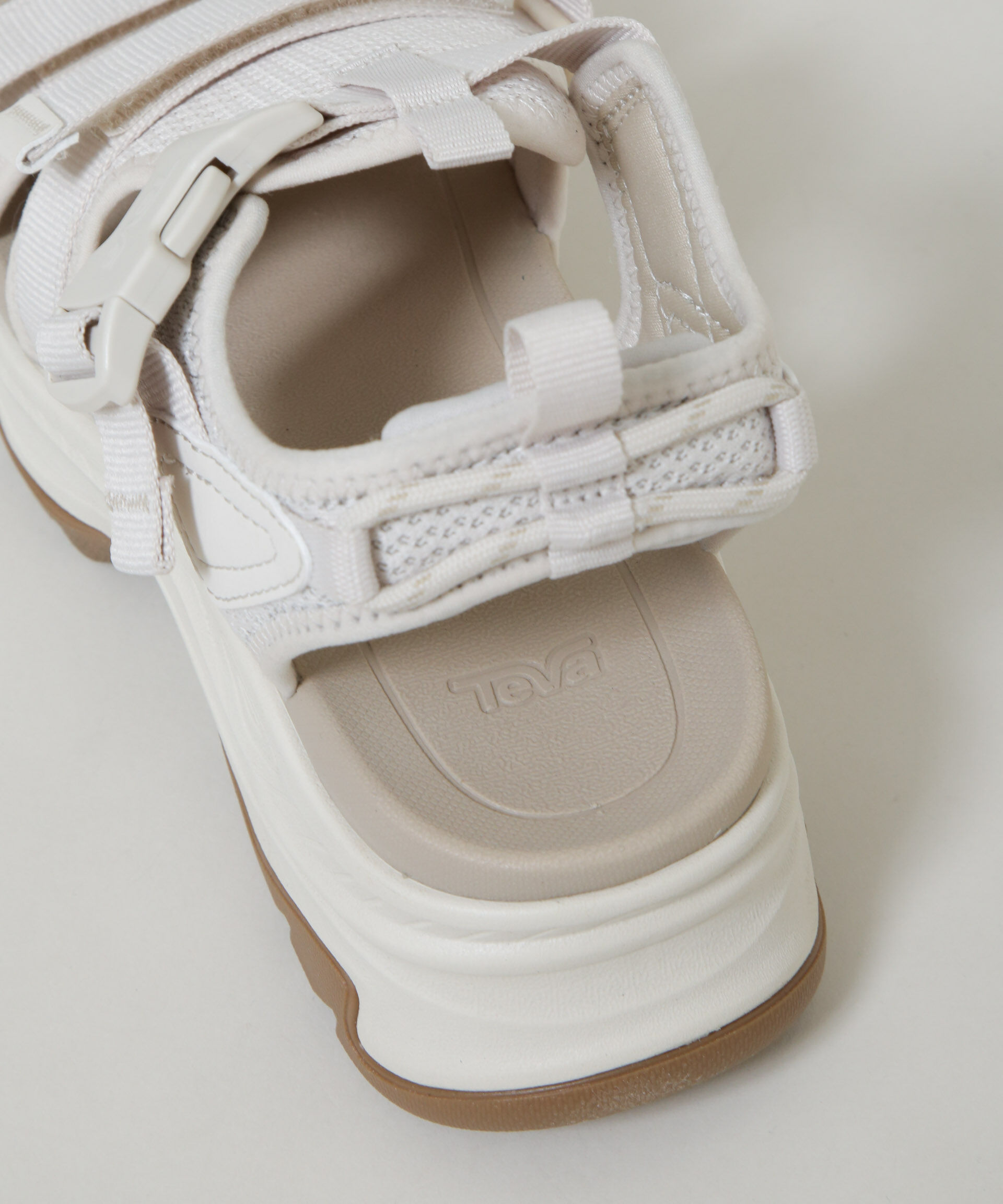 nano･universe「Teva/Hurricane Ampsole Gaila BIRCH」|サンダル|