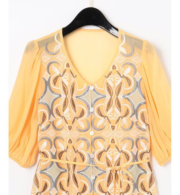 GRACE CONTINENTAL「パフスリーブ刺繍ブラウス」|シャツ・ブラウス|