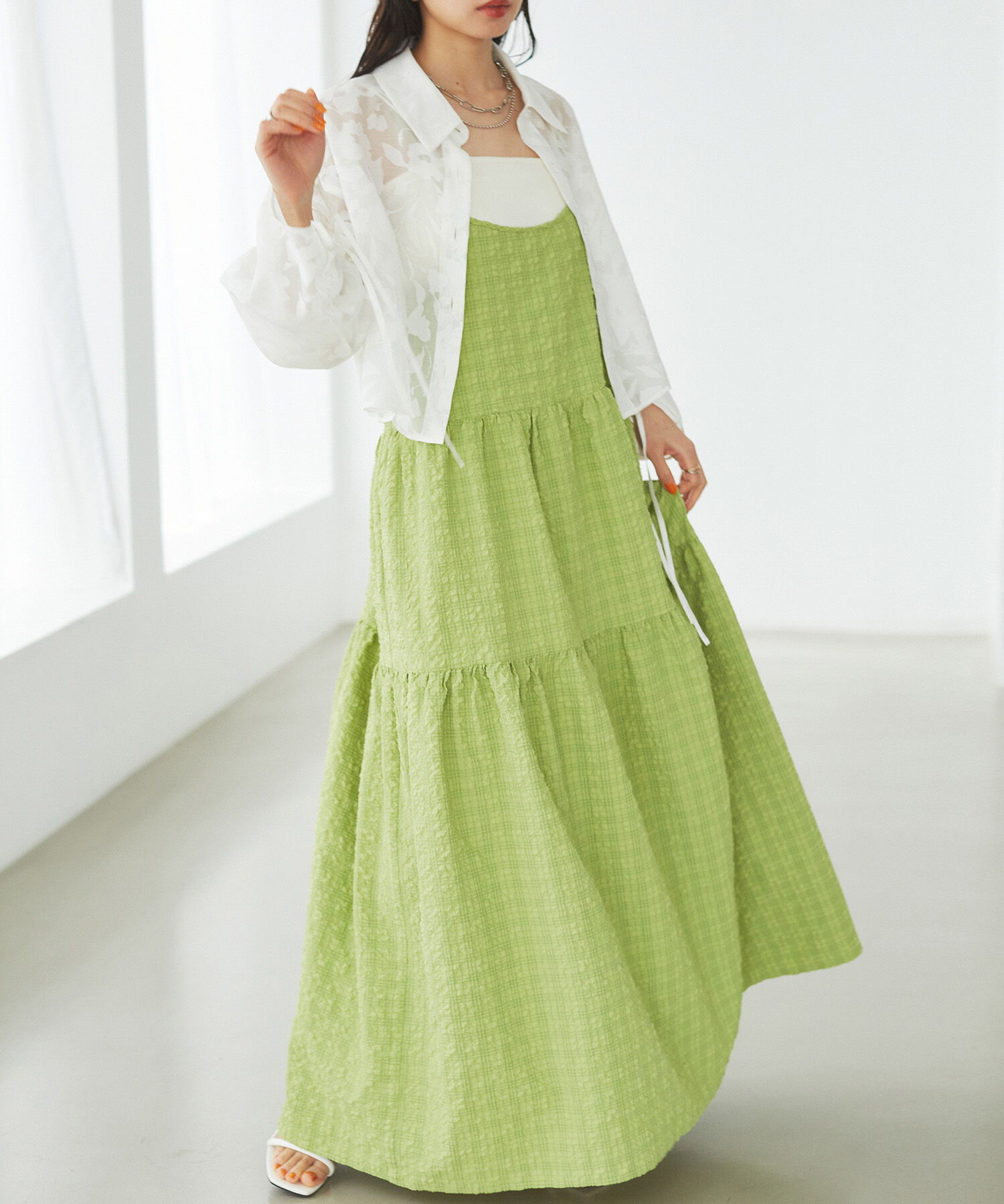 VIS「【洗える】ぽこぽこチェック柄ティアードキャミワンピース」|ワンピース|