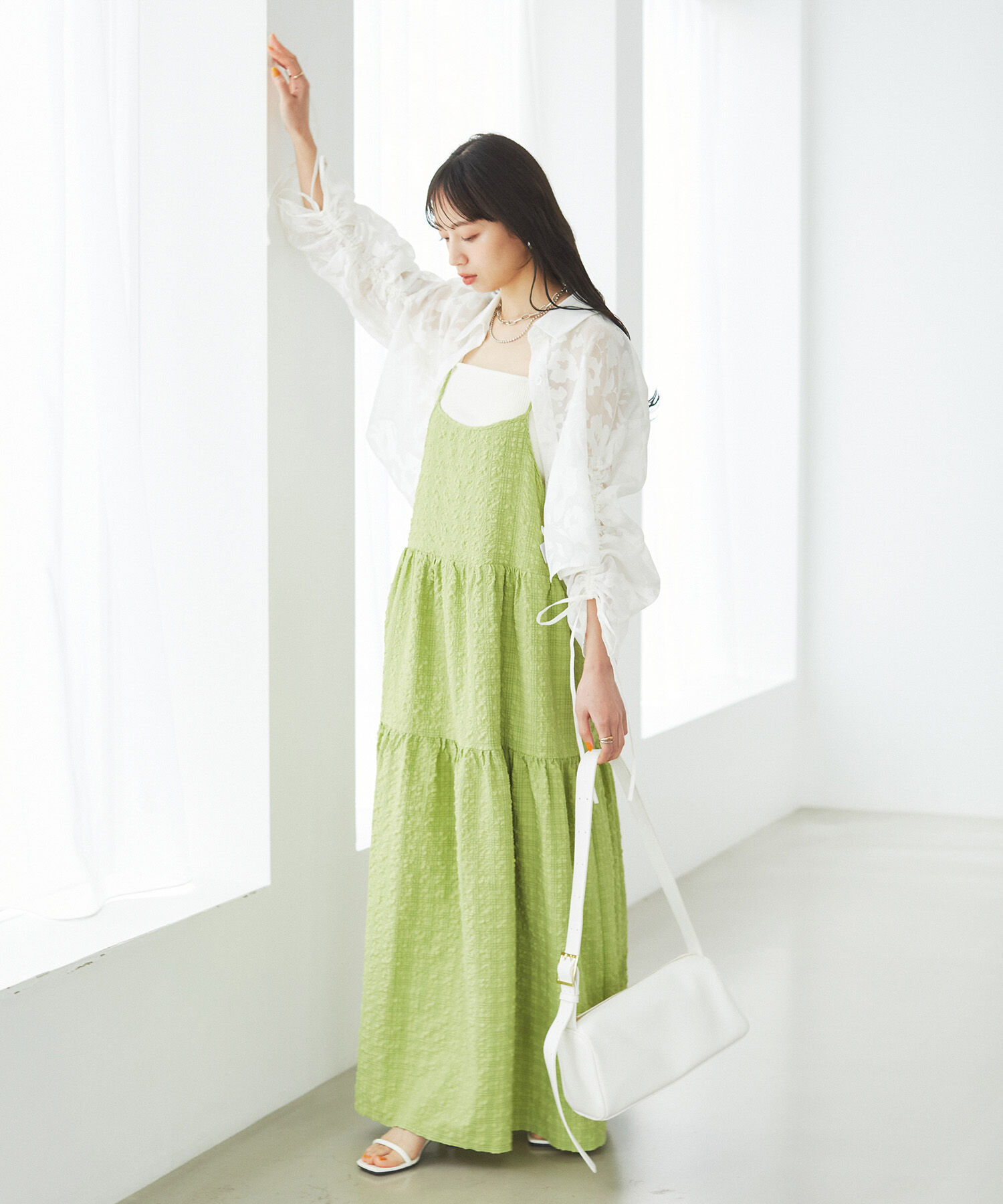 VIS「【洗える】ぽこぽこチェック柄ティアードキャミワンピース」|ワンピース|