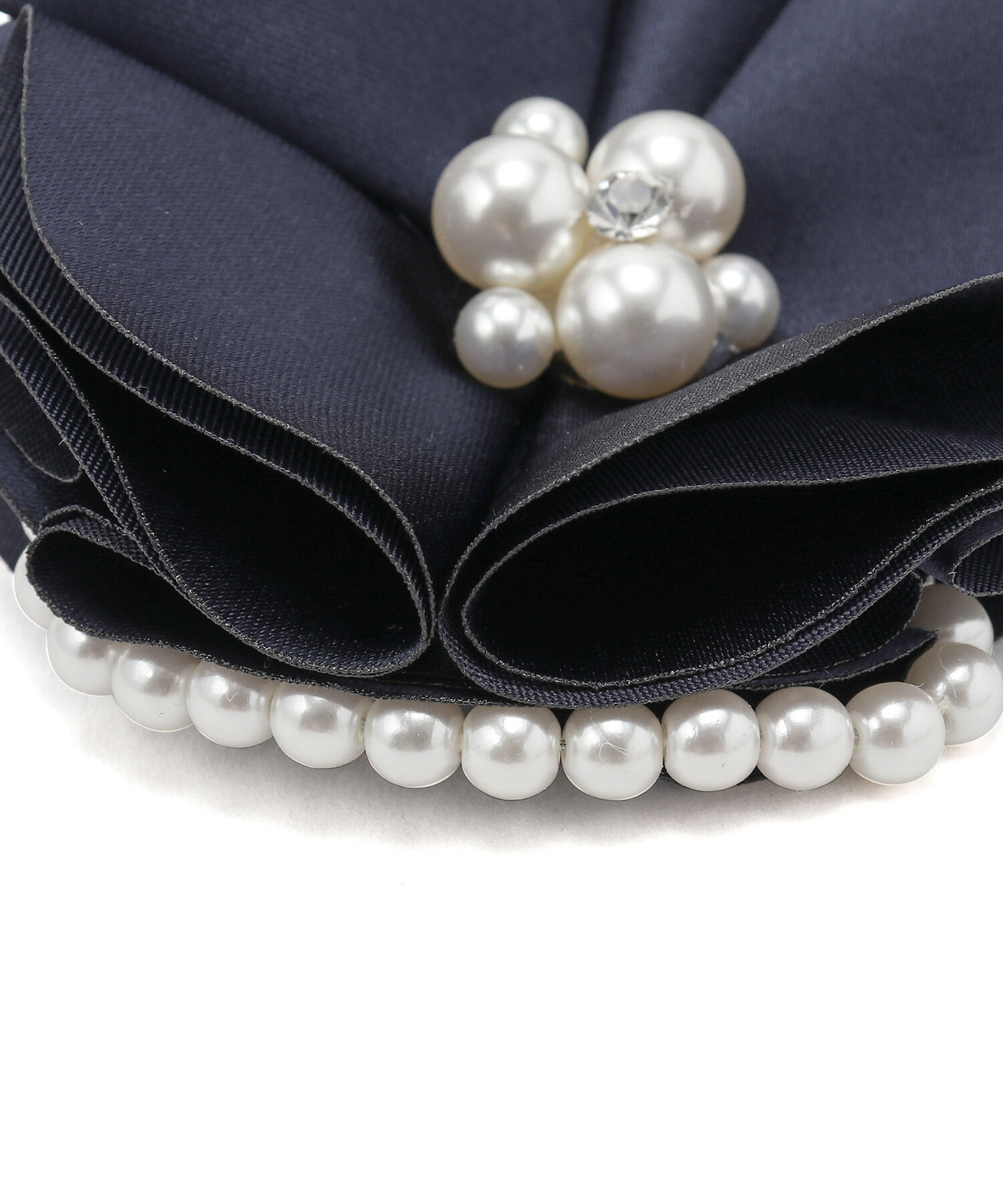 ROPE PICNIC PASSAGE「サテンフラワーパールコサージュ」|ブローチ・コサージュ|