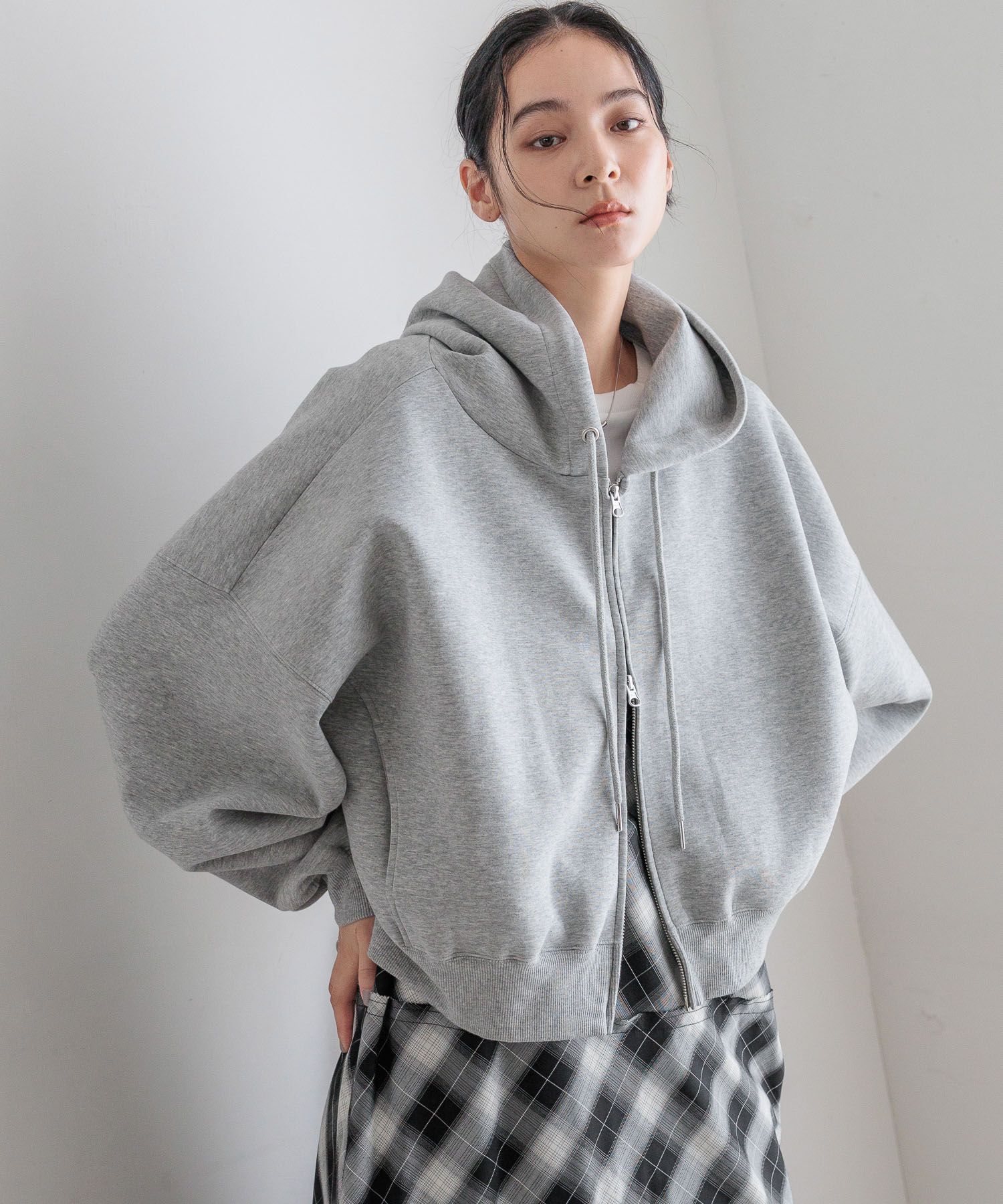 LOWRYS FARM「ＺＩＰショートフーディ」|パーカー|GRY2