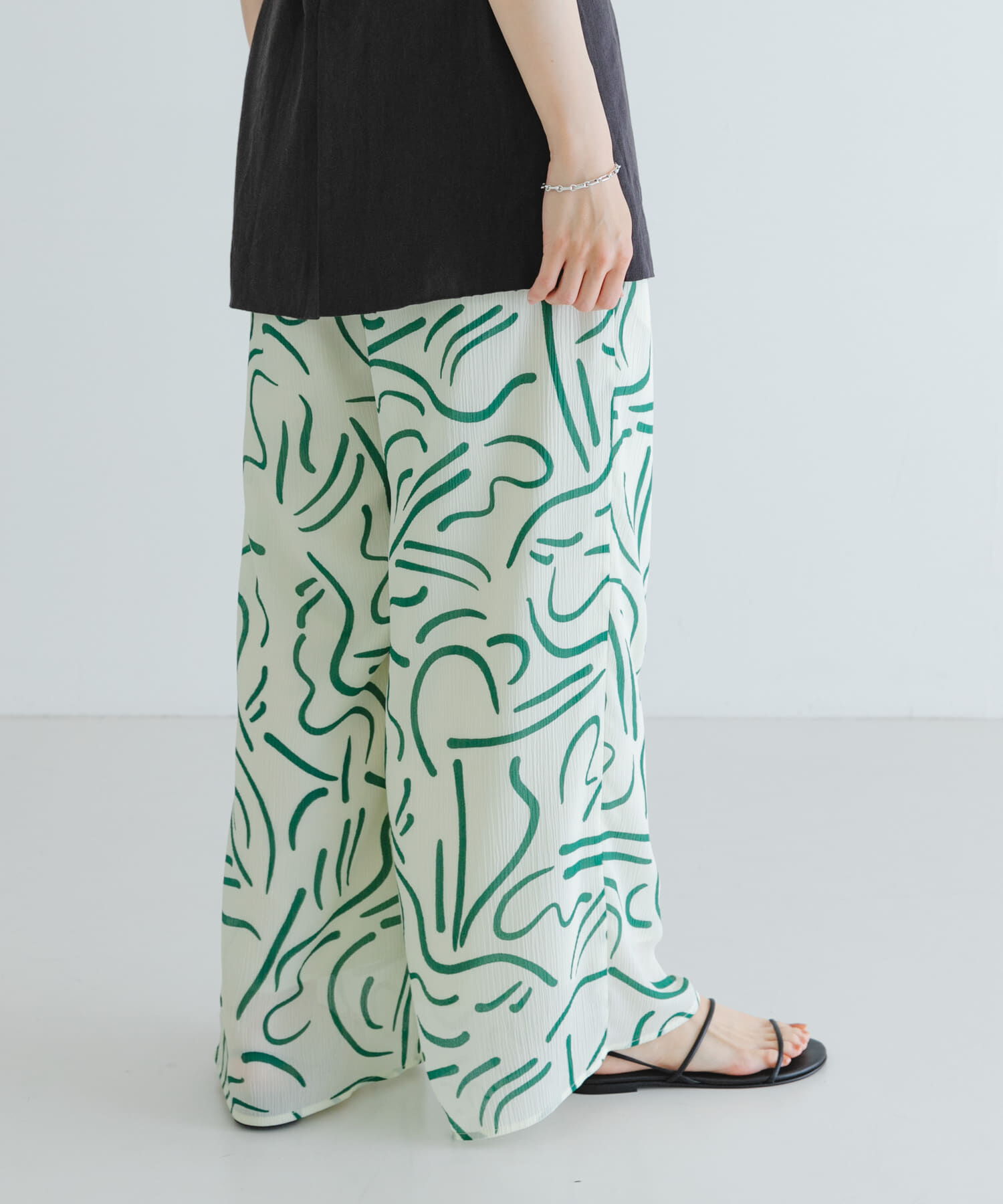 URBAN RESEARCH「『イージーケア』ドローイングアートプリントパンツ」|その他|