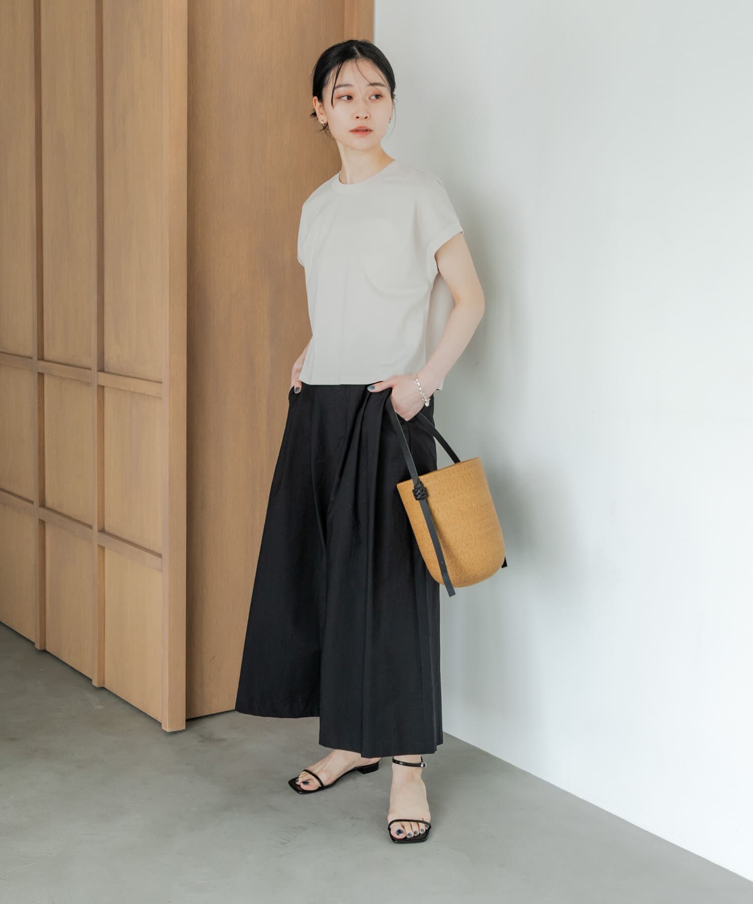 URBAN RESEARCH「『2サイズ展開』コットンナイロンタックワイドパンツ」|その他|