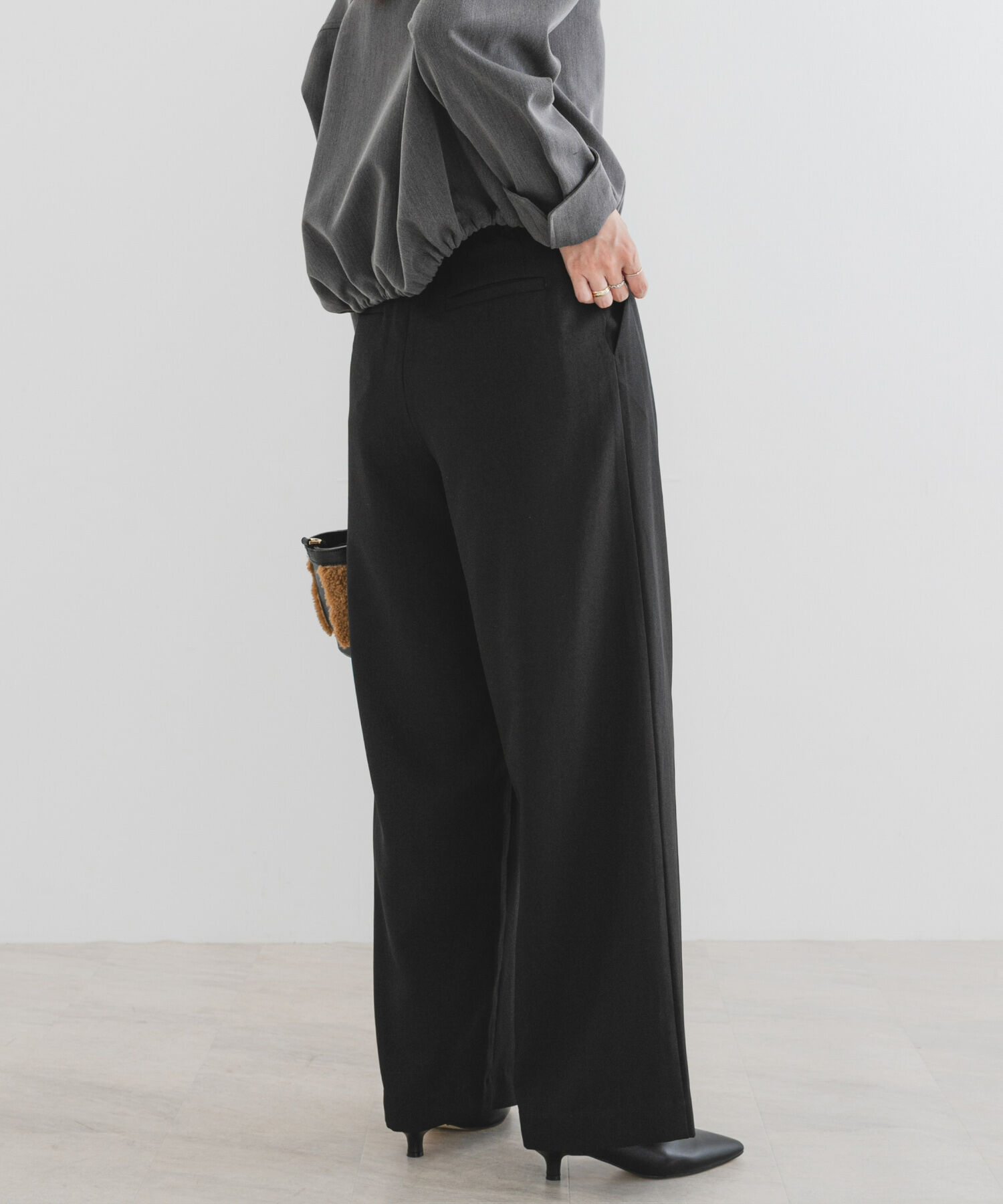 URBAN RESEARCH ROSSO「『UR TECH SMOOTHLUXE』F by ROSSO　タックワイドパンツ」|その他|