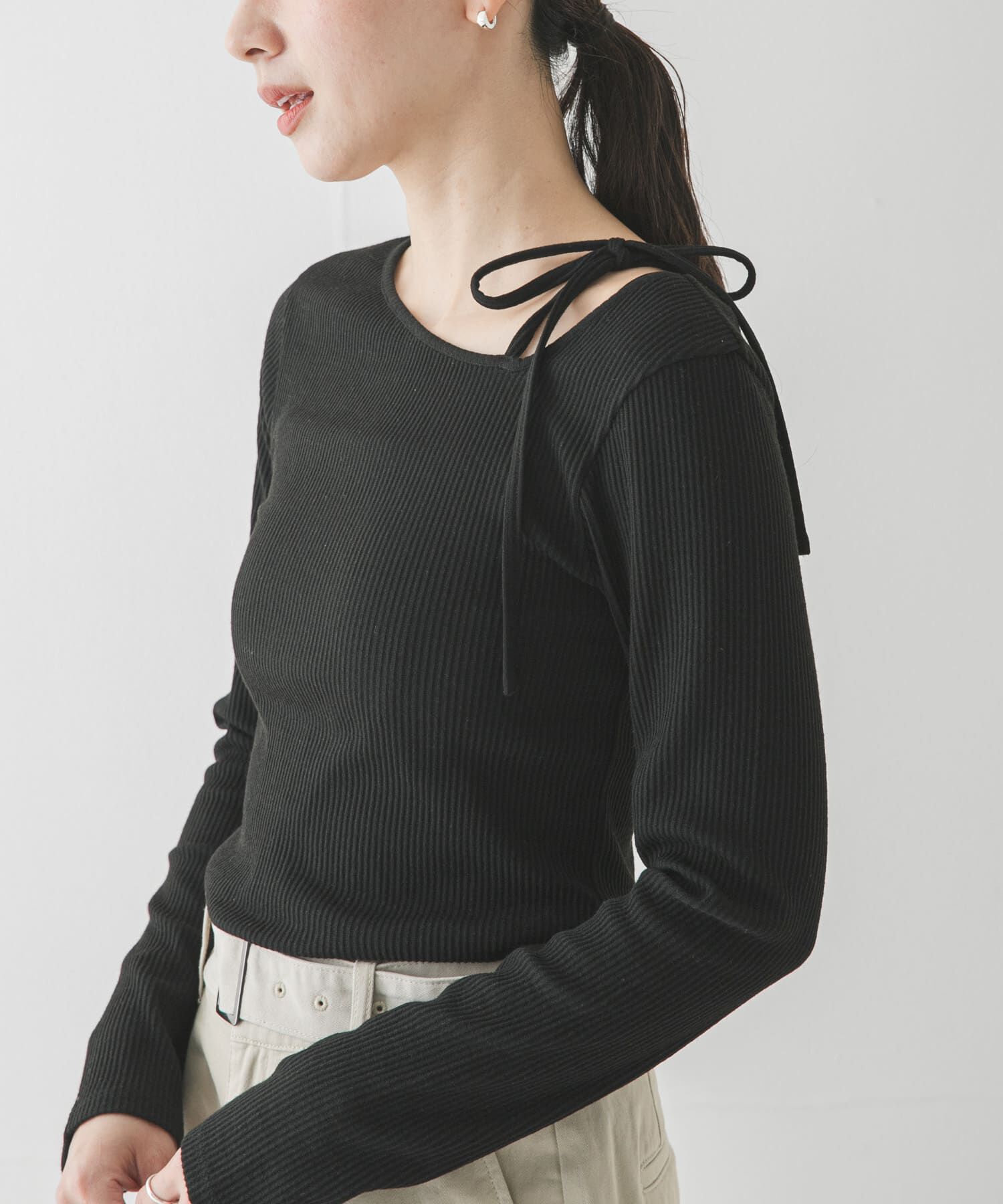 URBAN RESEARCH「カットアウトリボントップス」|Tシャツ・カットソー|