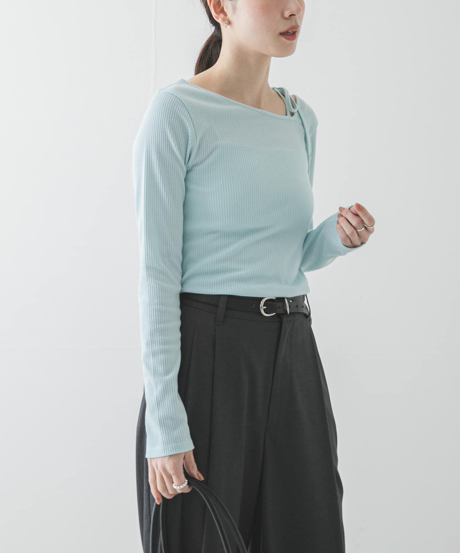 URBAN RESEARCH「カットアウトリボントップス」|Tシャツ・カットソー|