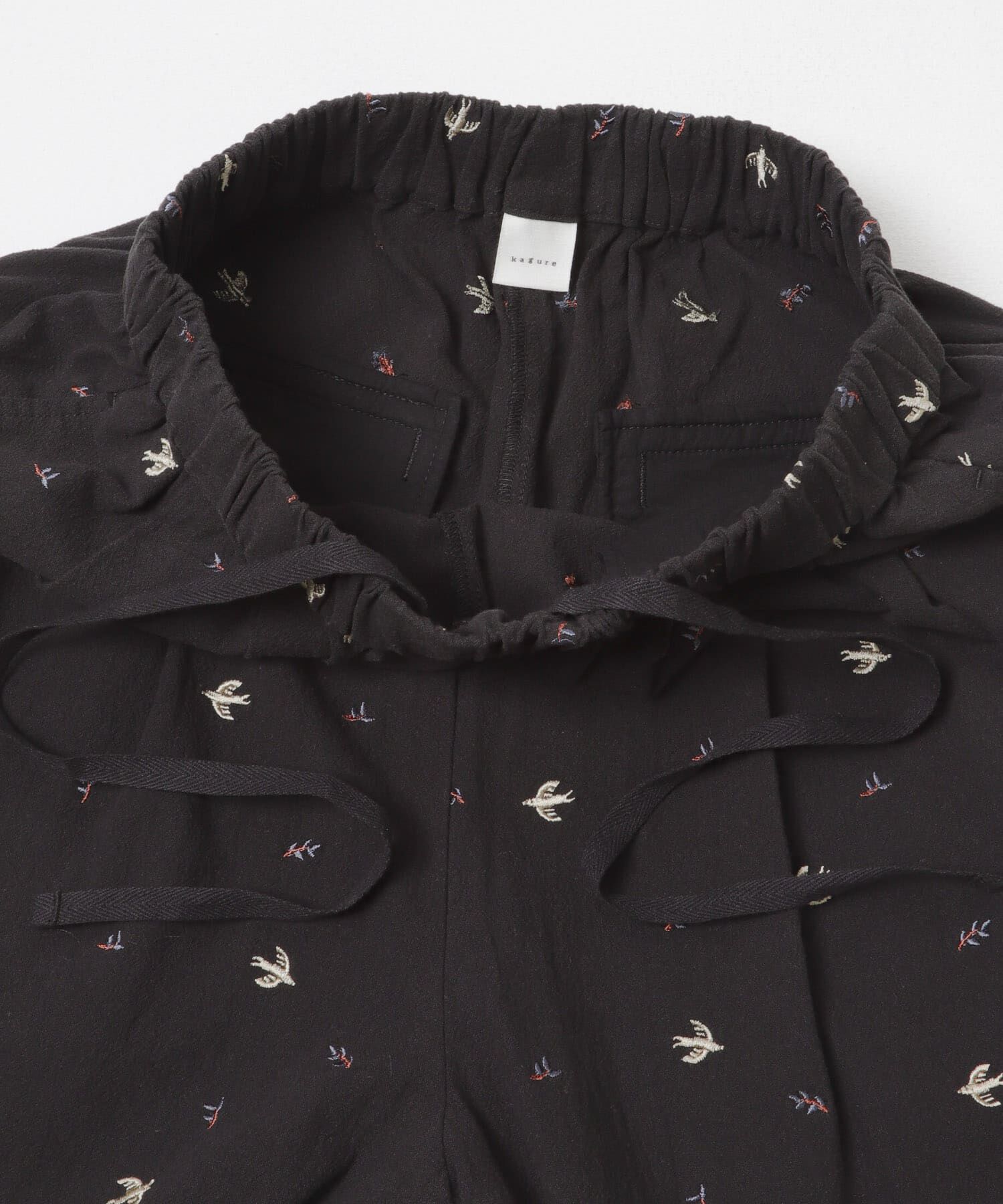 かぐれ「ツバメ刺繍イージーパンツ」|その他|