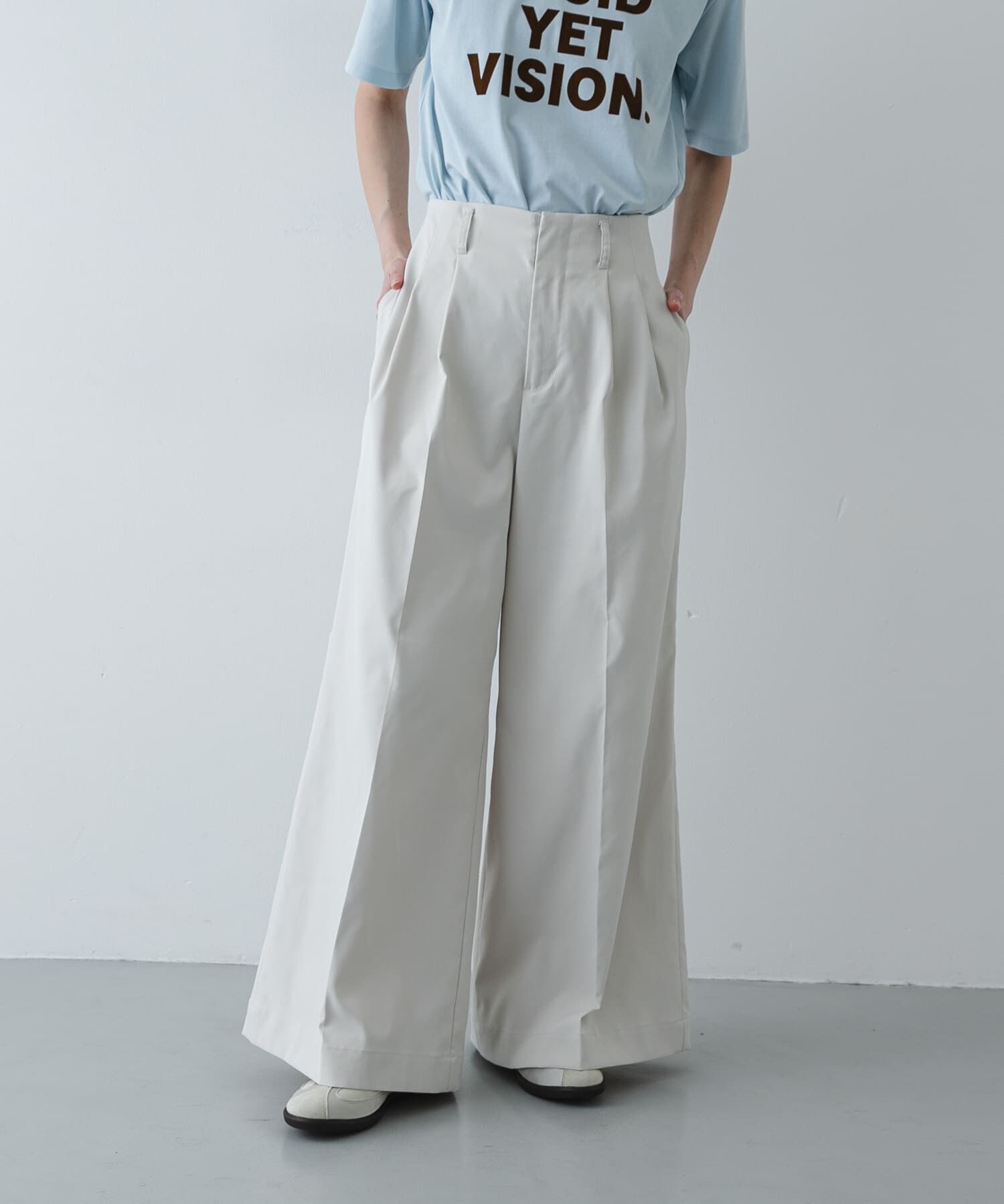 SENSE OF PLACE by URBAN RESEARCH「『XS/Lサイズ/WEB限定』バギーチノパンツ」|その他|アイボリー